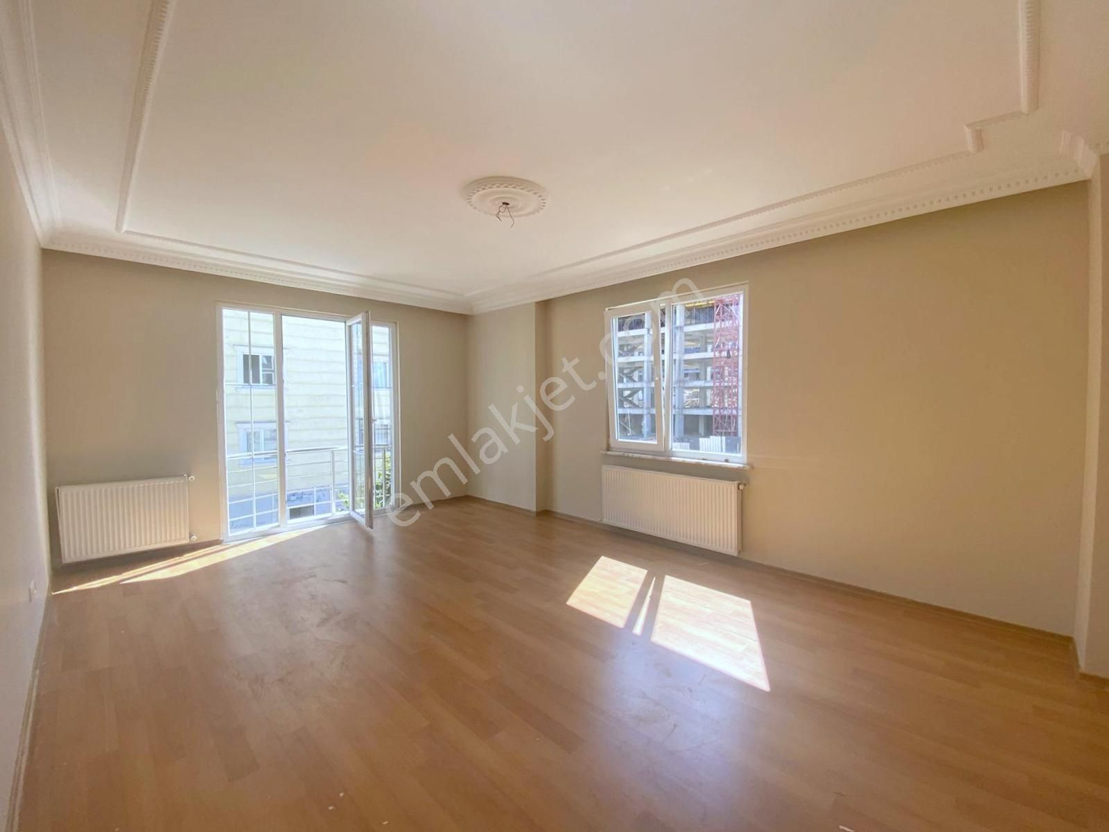 Mertcan'dan Metroya 9dk Ara Kat Balkonlu 2+1 Daire