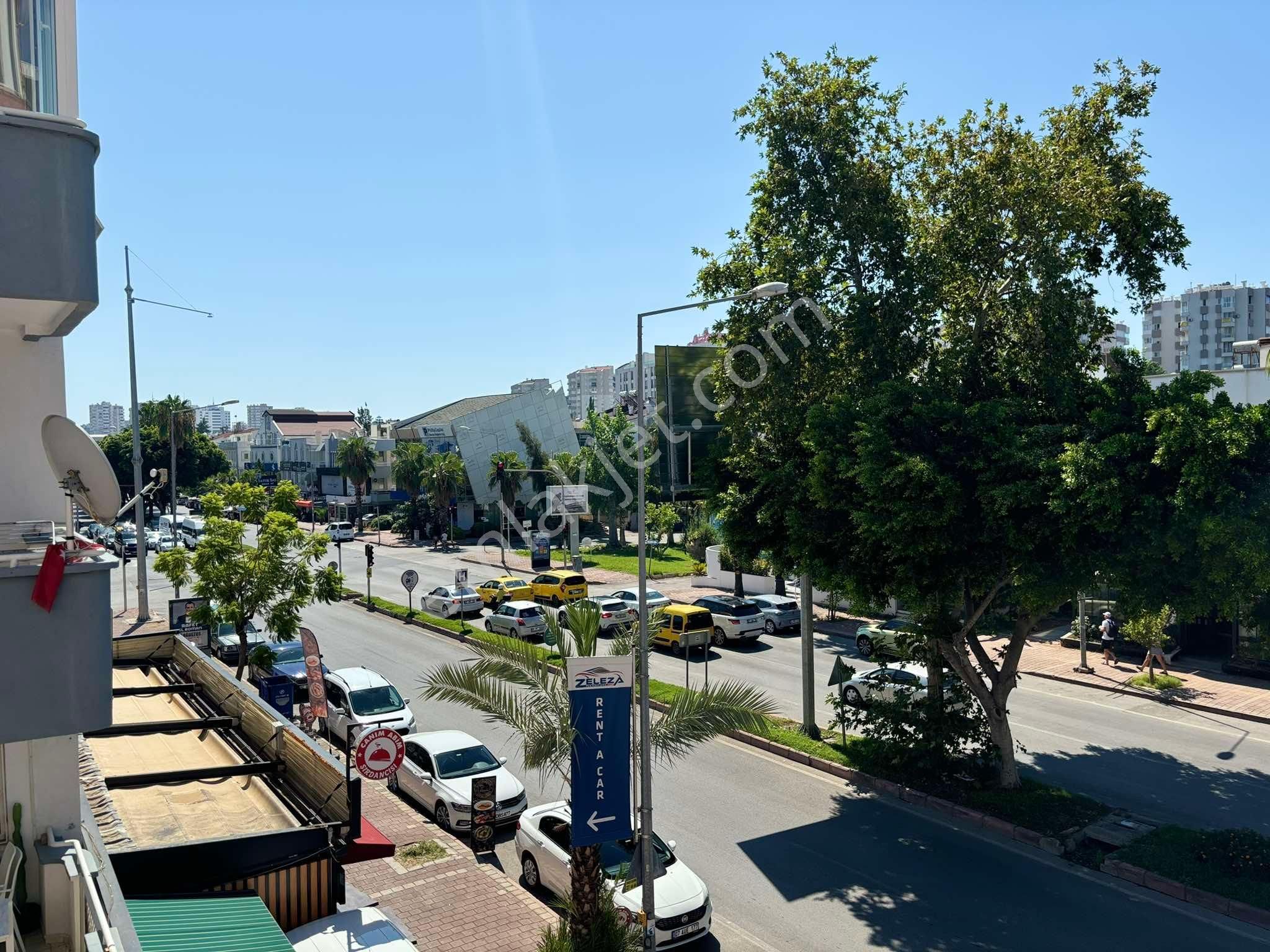 Şafak Emlak Kiralık Şirinyalı'da 3+1 150m2 Ara Kat Doğal Gazlı - Görsel 8