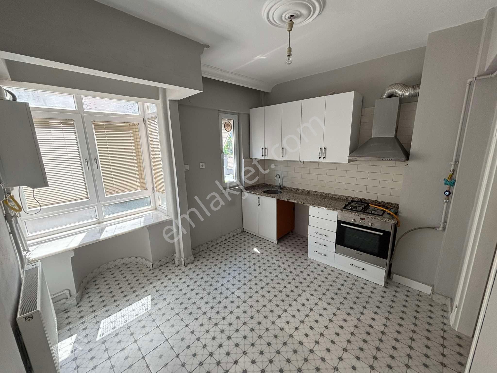 Şafak Emlak Kiralık Şirinyalı'da 3+1 150m2 Ara Kat Doğal Gazlı - Görsel 9