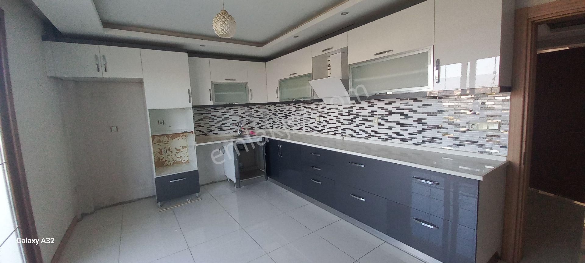 Okkalı Emlak Tan Menemen Emiralem De Kiralık 3+1 Daire - Görsel 25