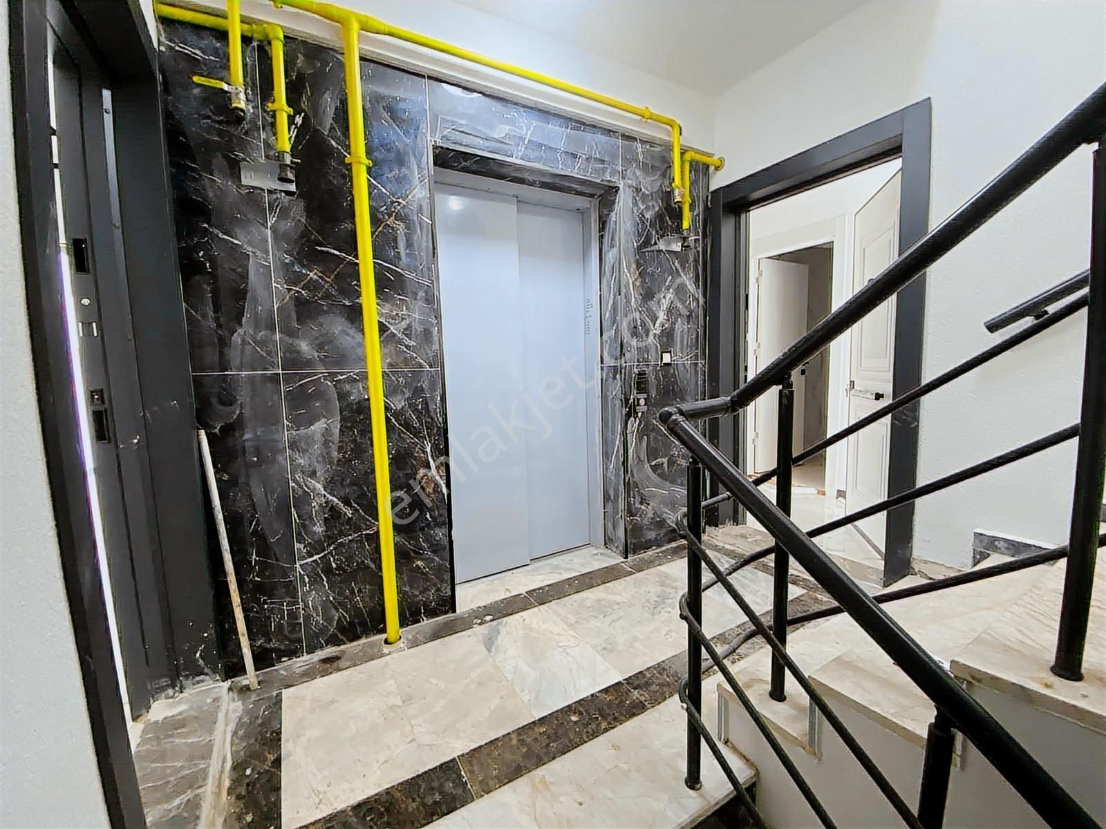 Zincirlikuyu Sınırı İsmet İnönü-2 Yakını Ultra Lux Balkonlu 2+0 - Görsel 11