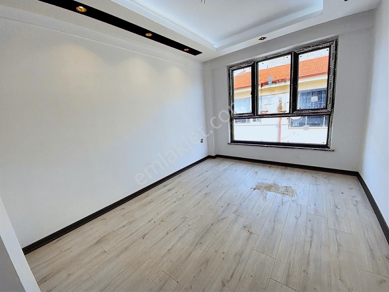 Zincirlikuyu Sınırı İsmet İnönü-2 Yakını Ultra Lux Balkonlu 2+0 - Görsel 2