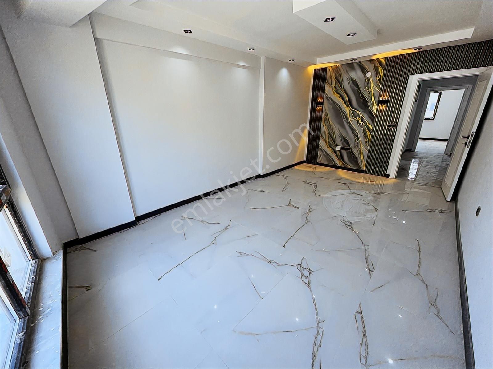 Gündüz Ökçün Dibi Geniş Sokak Çift Balkon Bahçe Nizam Lux 2+1 - Görsel 19