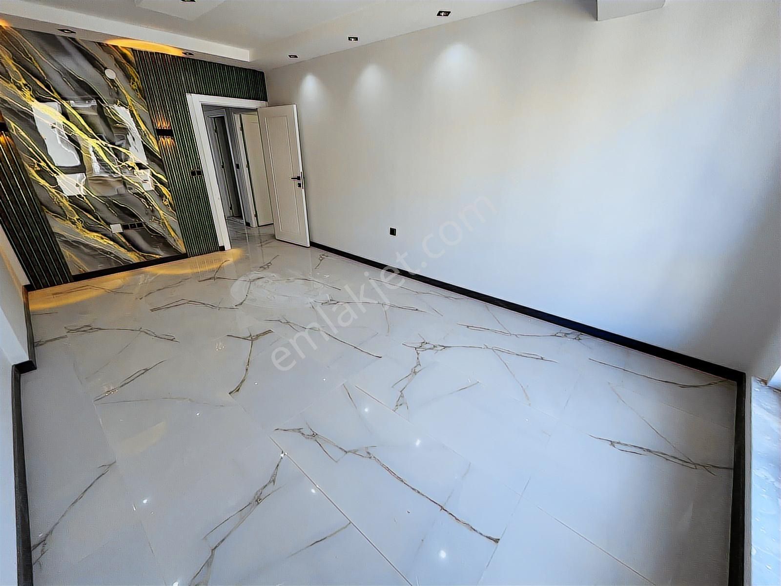 Gündüz Ökçün Dibi Geniş Sokak Çift Balkon Bahçe Nizam Lux 2+1 - Görsel 8