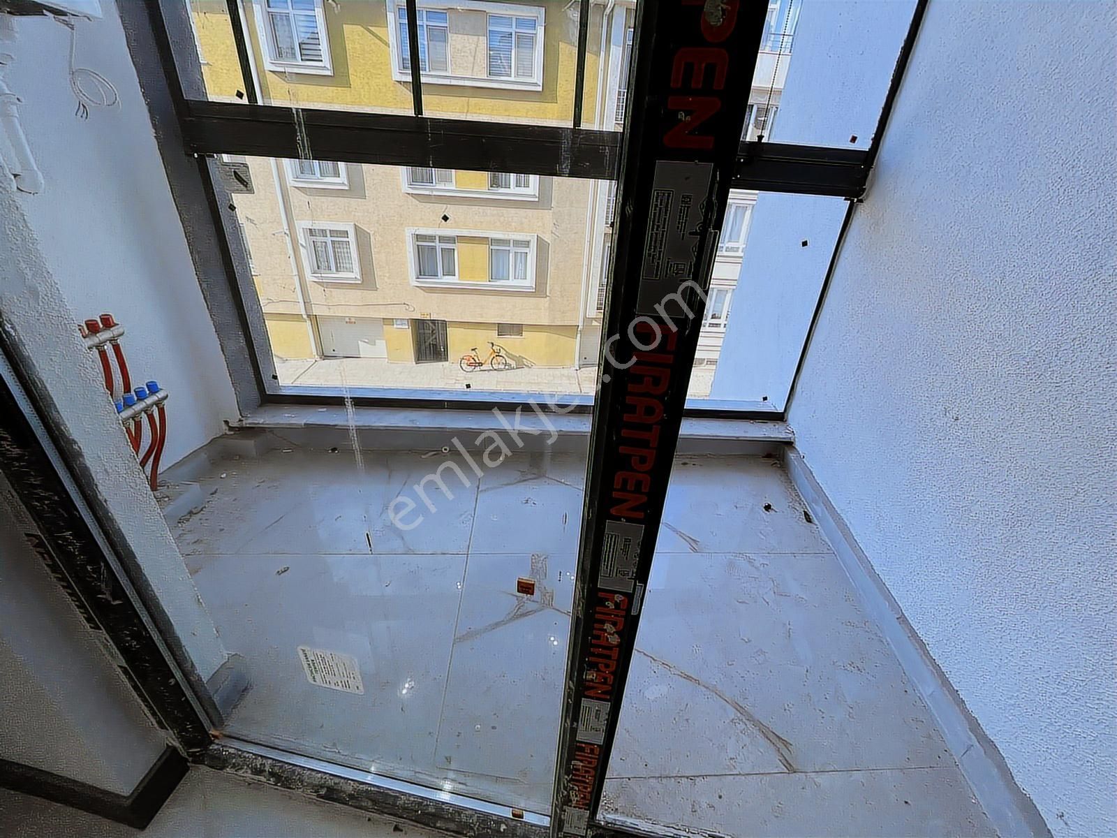 Gündüz Ökçün Dibi Geniş Sokak Çift Balkon Bahçe Nizam Lux 2+1 - Görsel 2