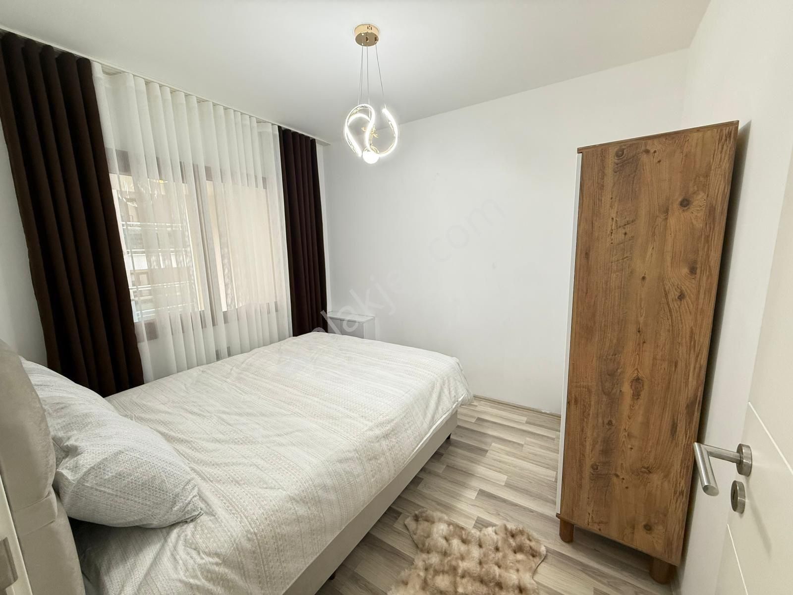 Özmecaz'dan Zeytinköy'de Site İçerisinde 1+1 Arakat Balkonlu Full Eşyalı Otoparklı Ultra Lüks Apart - Görsel 5