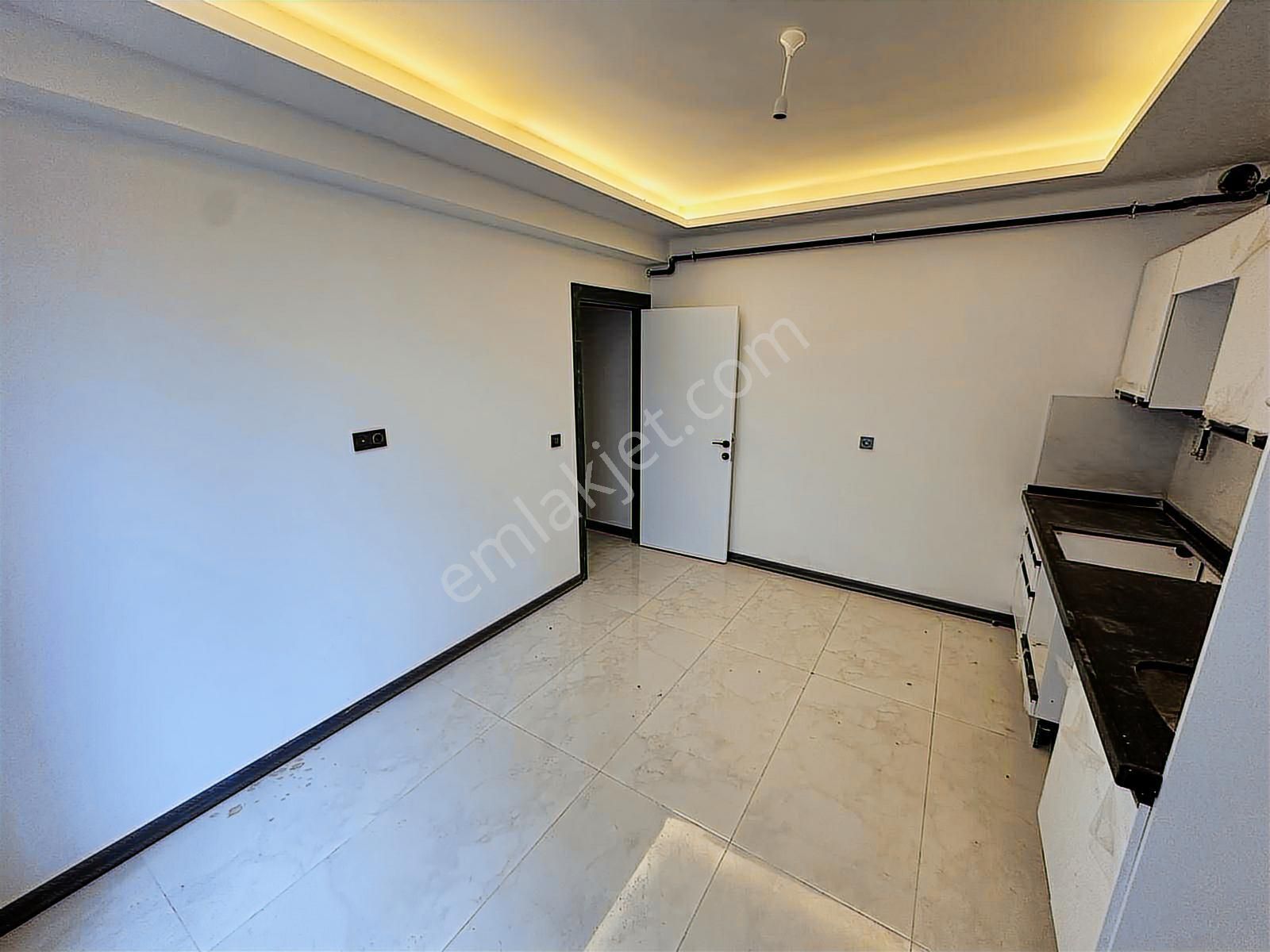 Çamlıca'da Yüksek Kredi Özel Garaj Yerden Isıtma Lux Fırsat 2+1 - Görsel 9