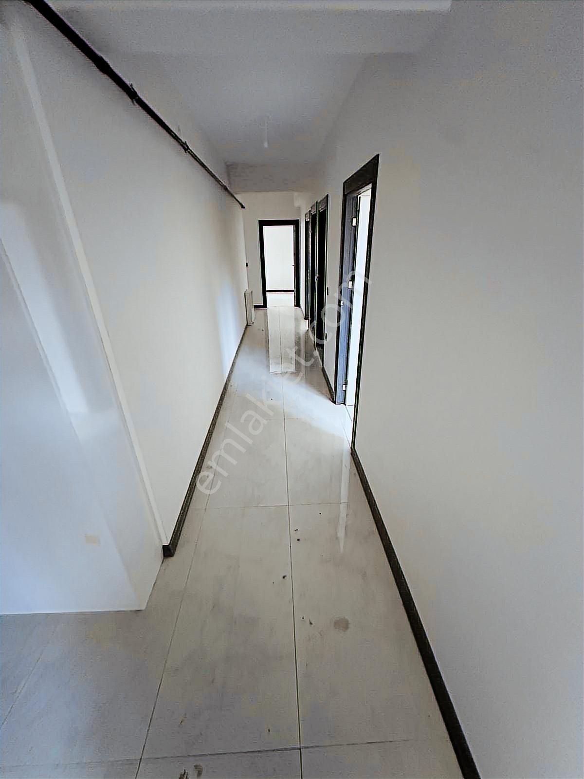 Çamlıca'da Yüksek Kredi Özel Garaj Yerden Isıtma Lux Fırsat 2+1 - Görsel 6