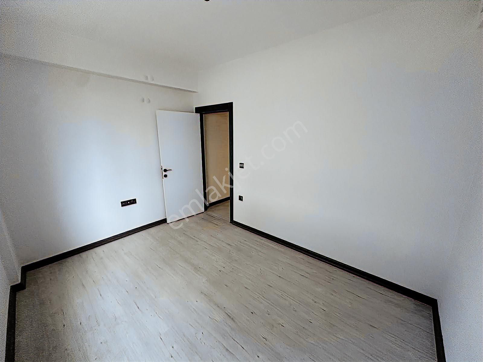 Çamlıca'da Yüksek Kredi Özel Garaj Yerden Isıtma Lux Fırsat 2+1 - Görsel 4