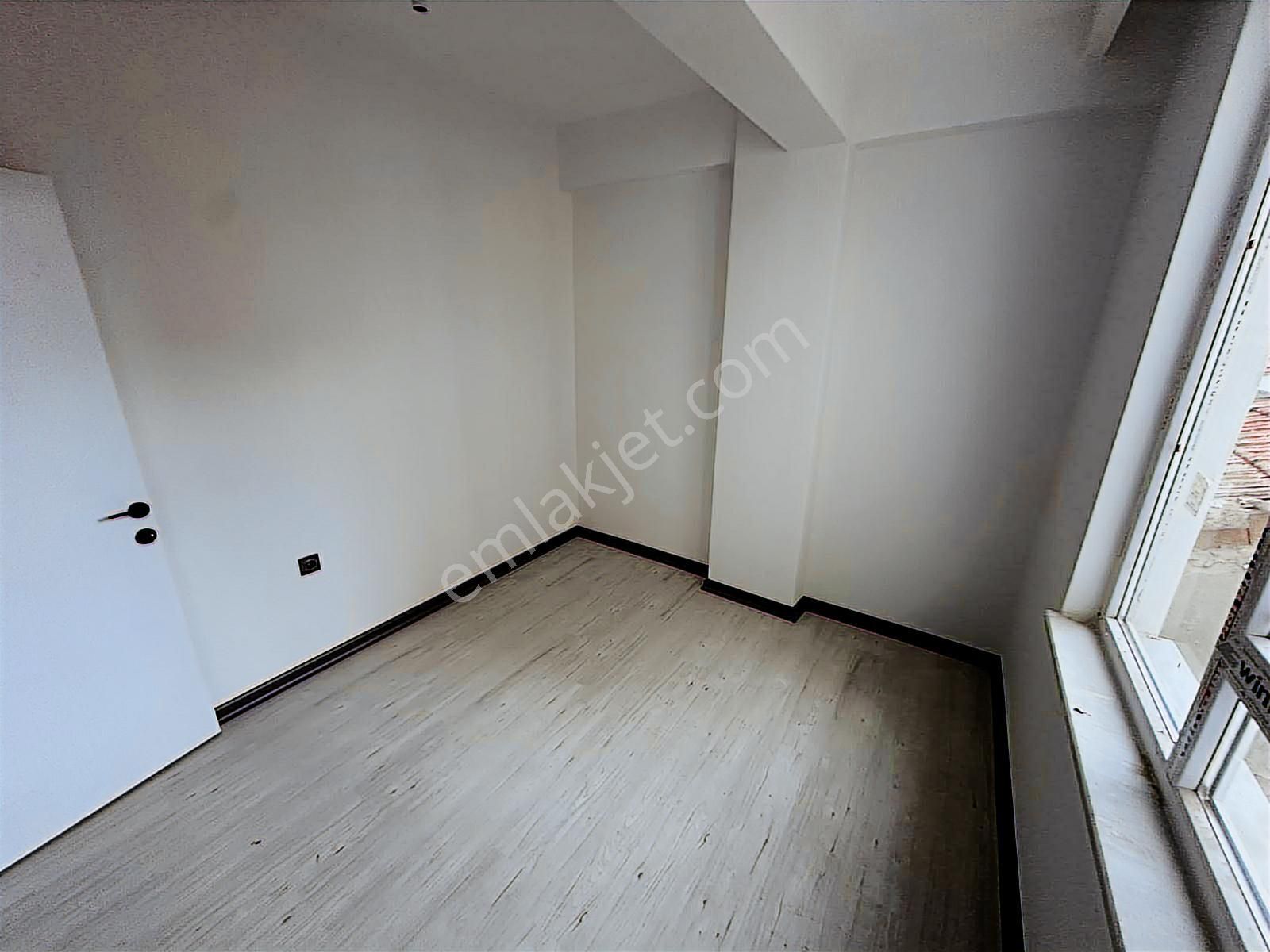 Çamlıca'da Yüksek Kredi Özel Garaj Yerden Isıtma Lux Fırsat 2+1 - Görsel 17