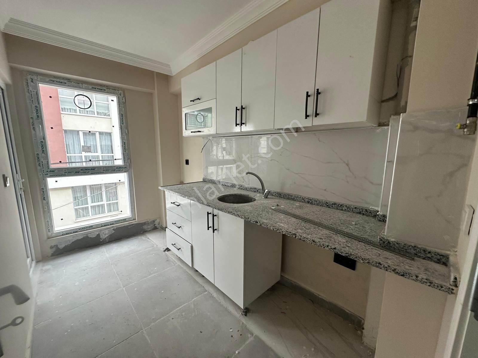 Sütlüce Mh. Anadolu Üni. Dibi Yatırıma Ve Oturuma Uygun 2+0 A-9