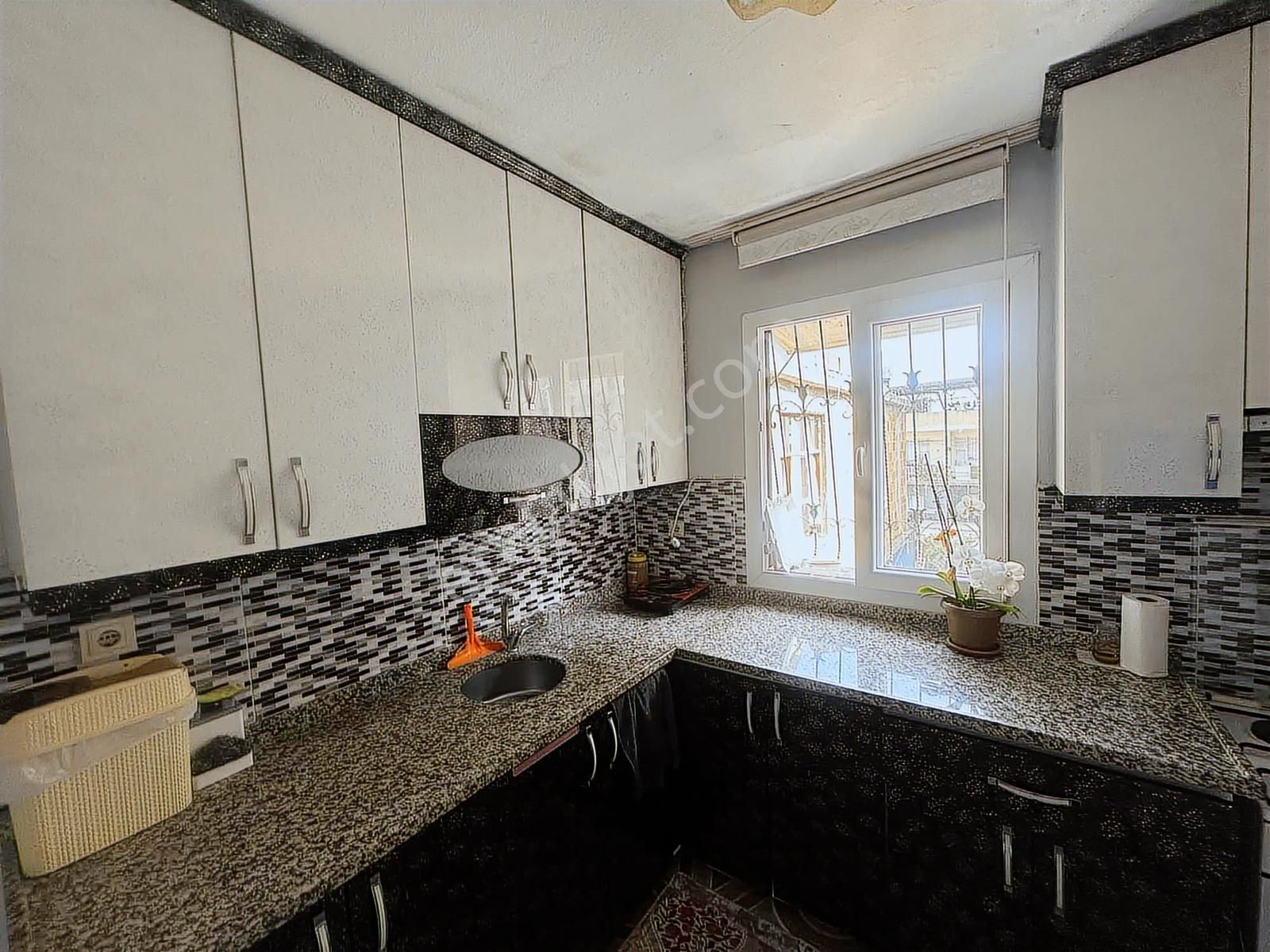 Adana Seyhan İbo Osman'da 2 Katlı Teraslı 2+1 Bahçeli Ev - Görsel 30