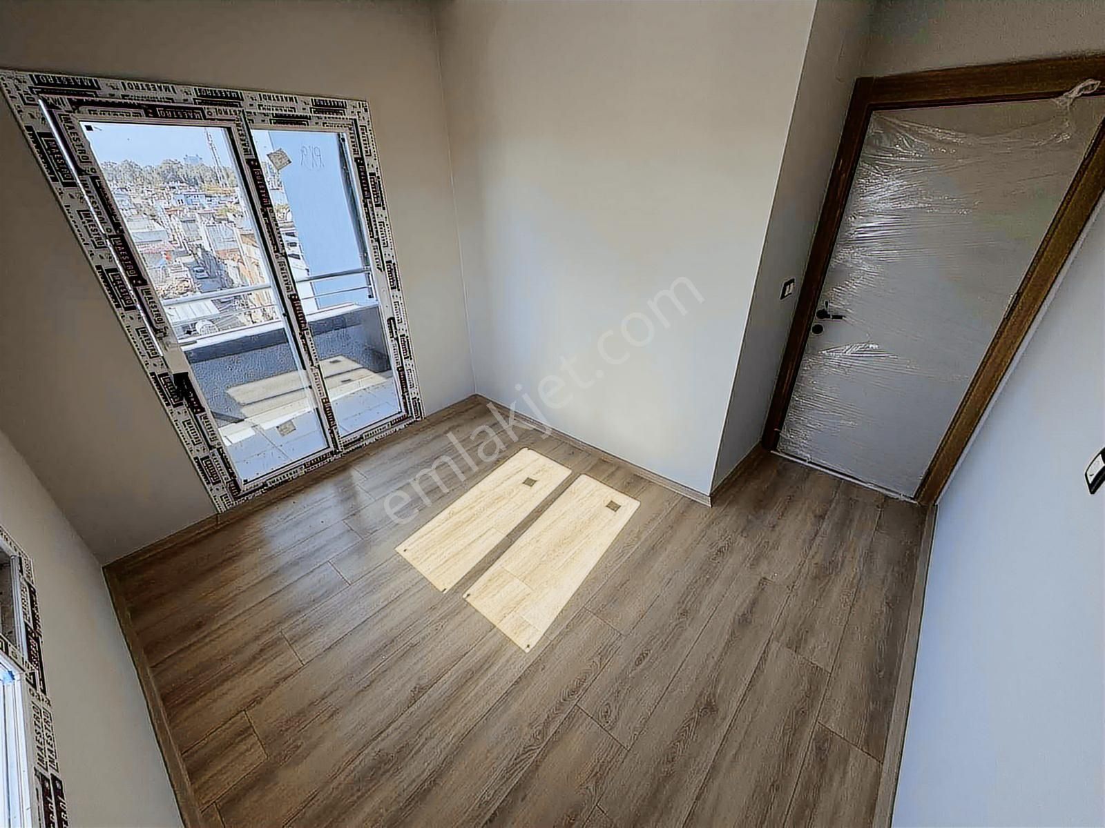 Yüreğirde Site İçerisinde Lüx 3+1 K.mutfak Satılık Daire - Görsel 5