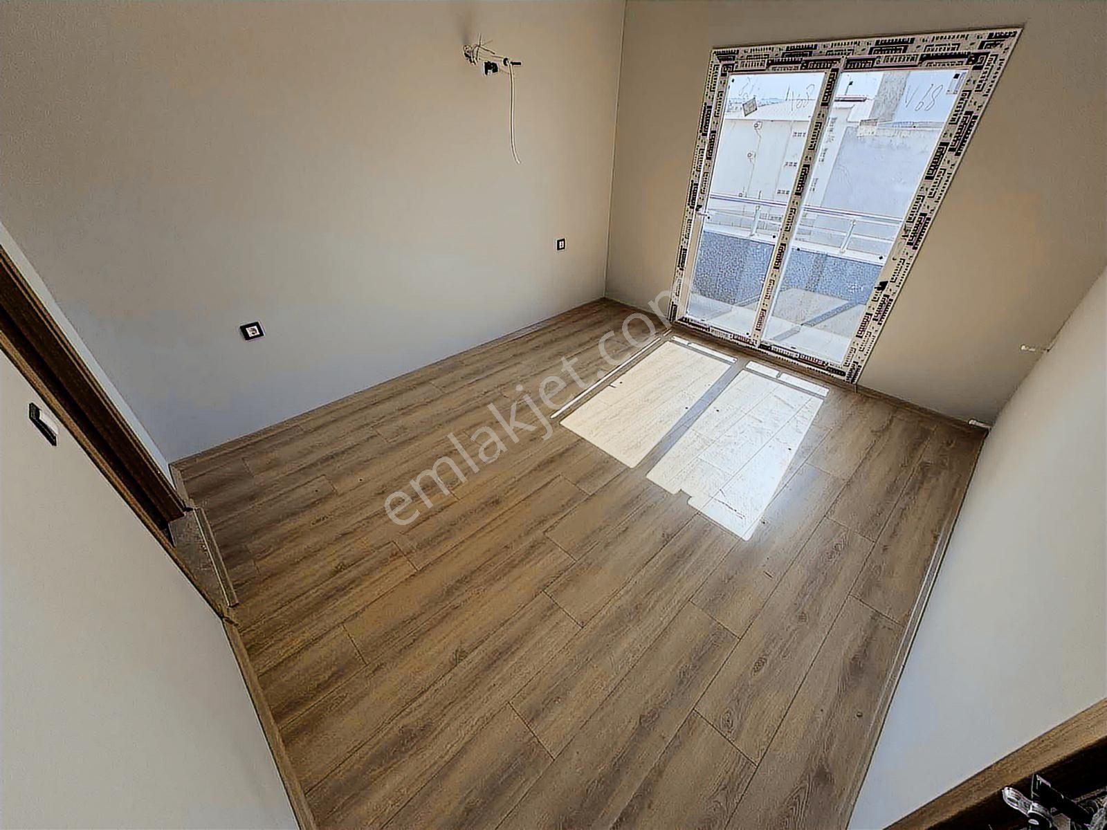 Yüreğirde Site İçerisinde Lüx 3+1 K.mutfak Satılık Daire - Görsel 7