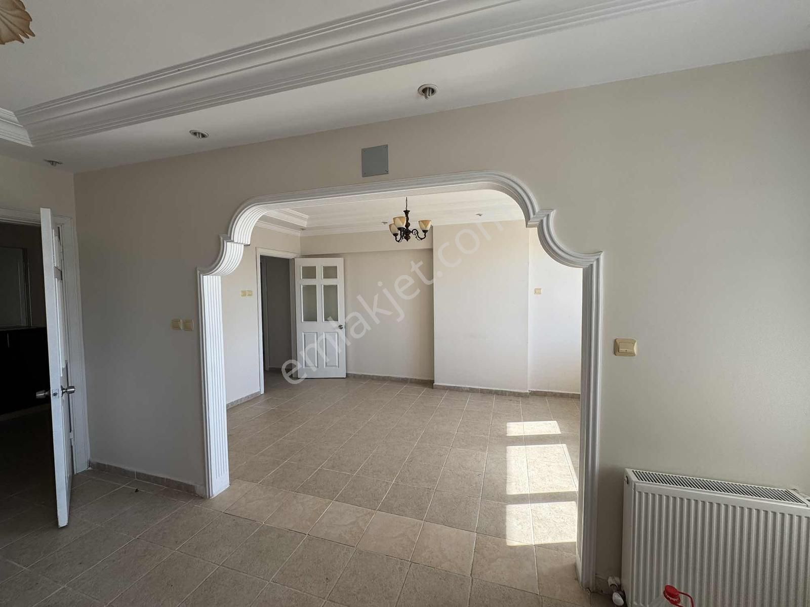 T. Özal Bulvarı Aksagaz Kavşağı | Merkezi Konumda 175m² 4+1 - Görsel 2