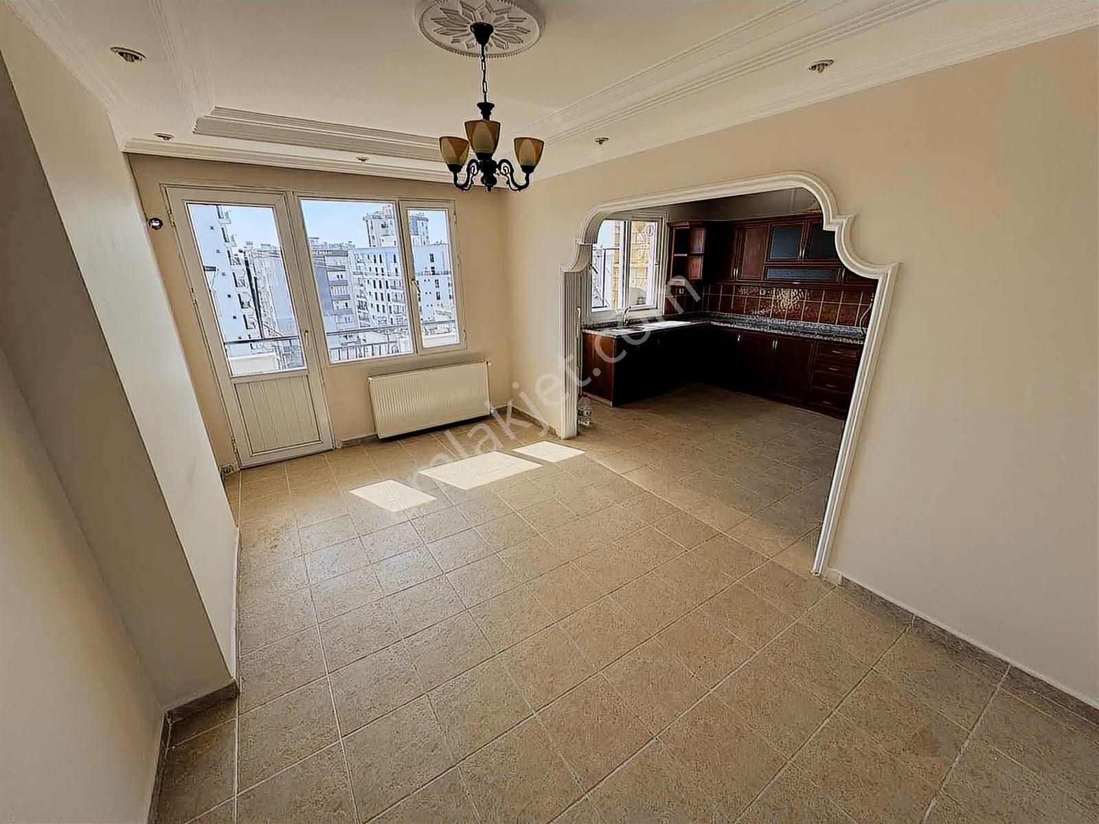 T. Özal Bulvarı Aksagaz Kavşağı | Merkezi Konumda 175m² 4+1 - Görsel 21