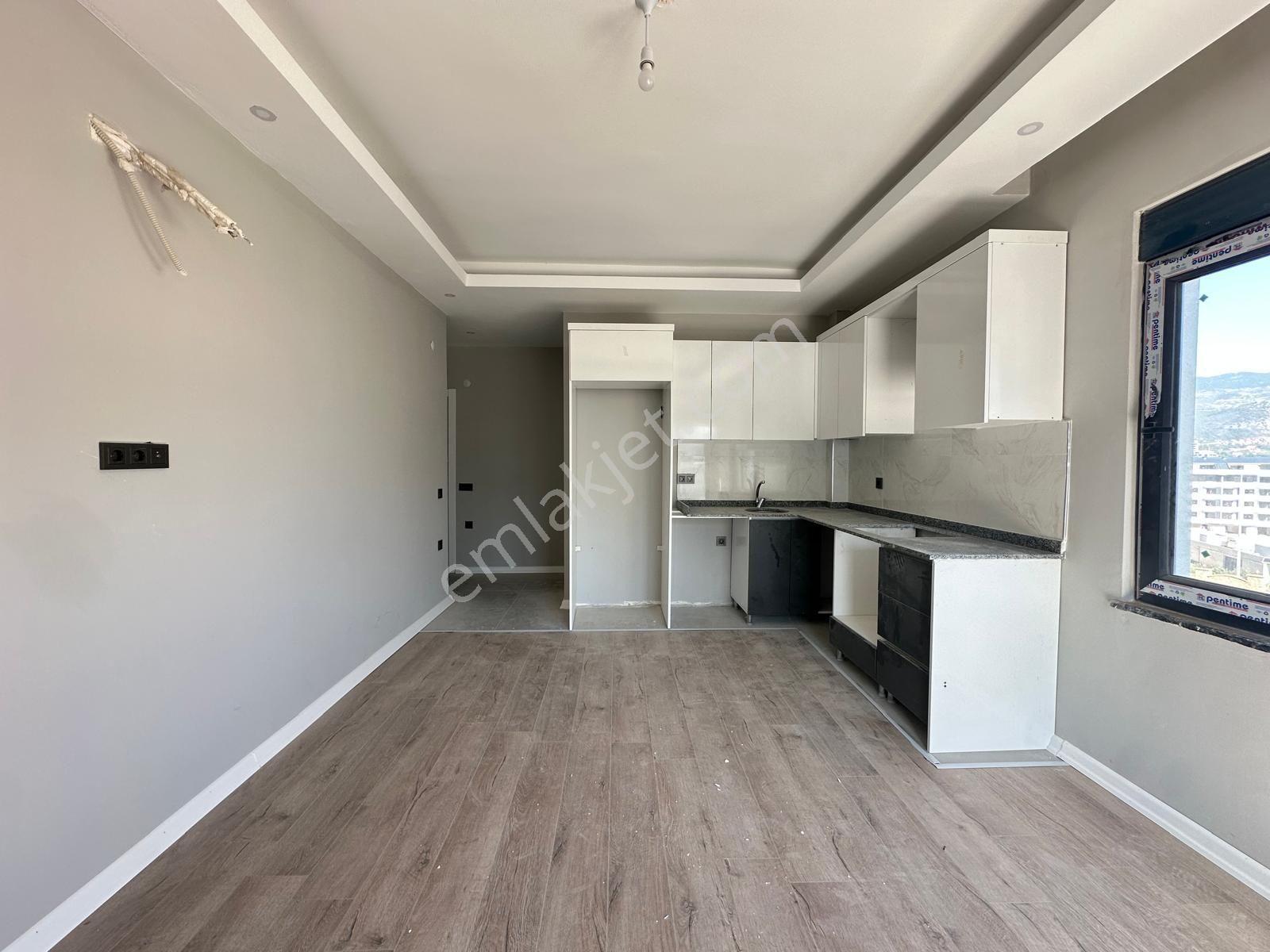 Alanya Oba'da Satılık Sıfır 1+1 Amerikan Mutfak Geniş Daire - Görsel 9