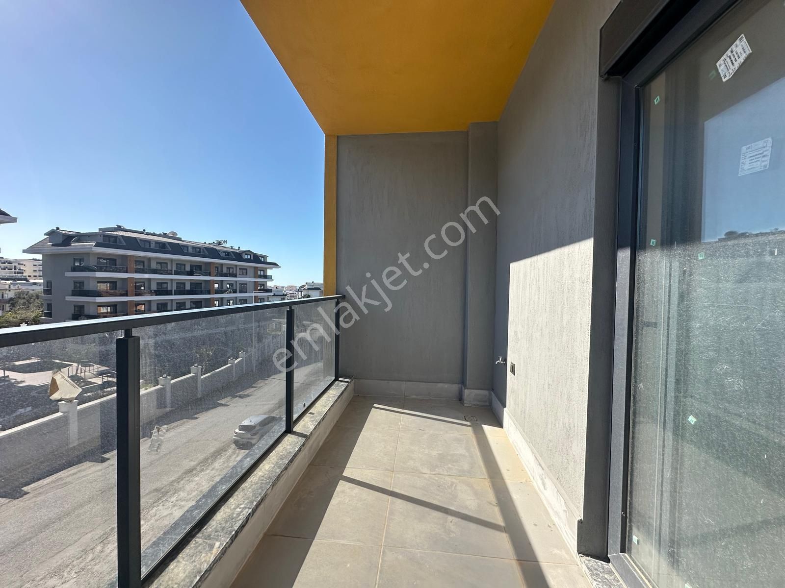 Alanya Oba'da Satılık Sıfır 1+1 Amerikan Mutfak Geniş Daire - Görsel 14