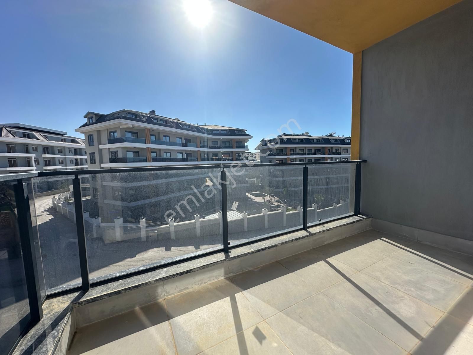 Alanya Oba'da Satılık Sıfır 1+1 Amerikan Mutfak Geniş Daire - Görsel 13