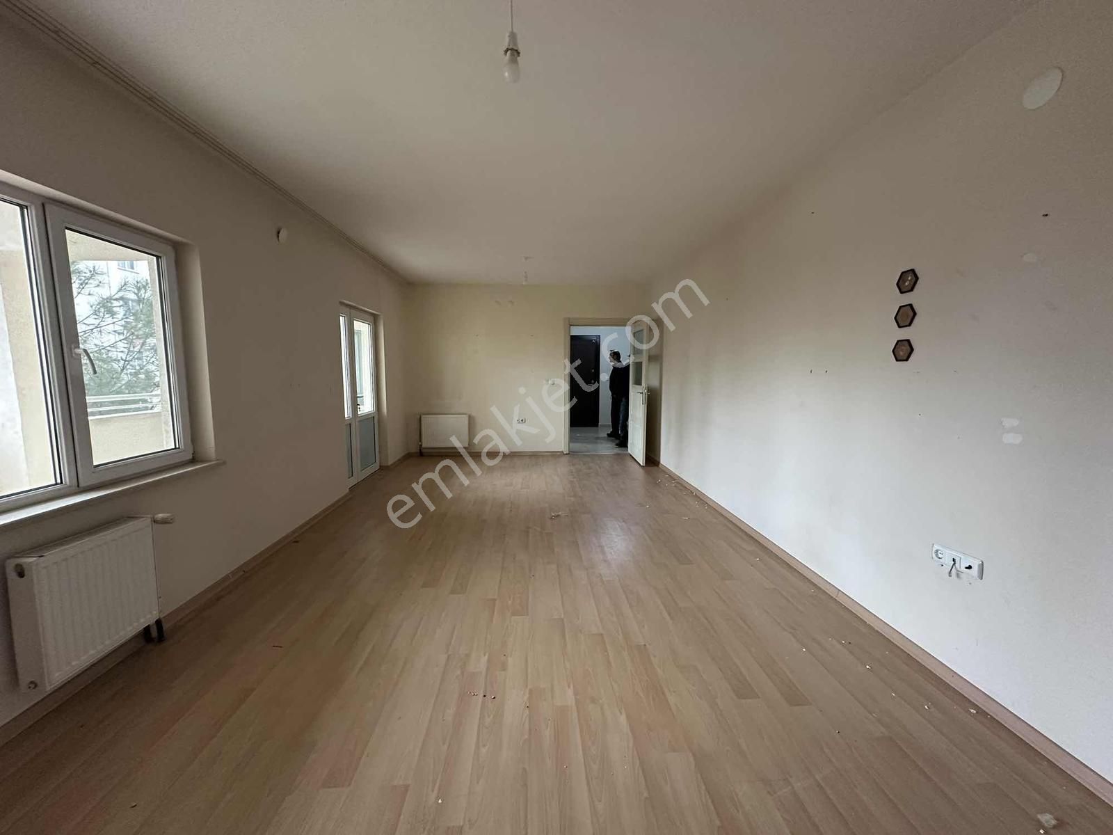 Memur-sen Tokide Kiralık 3+1 Daire, Boyası Yapılmıştır - Görsel 7