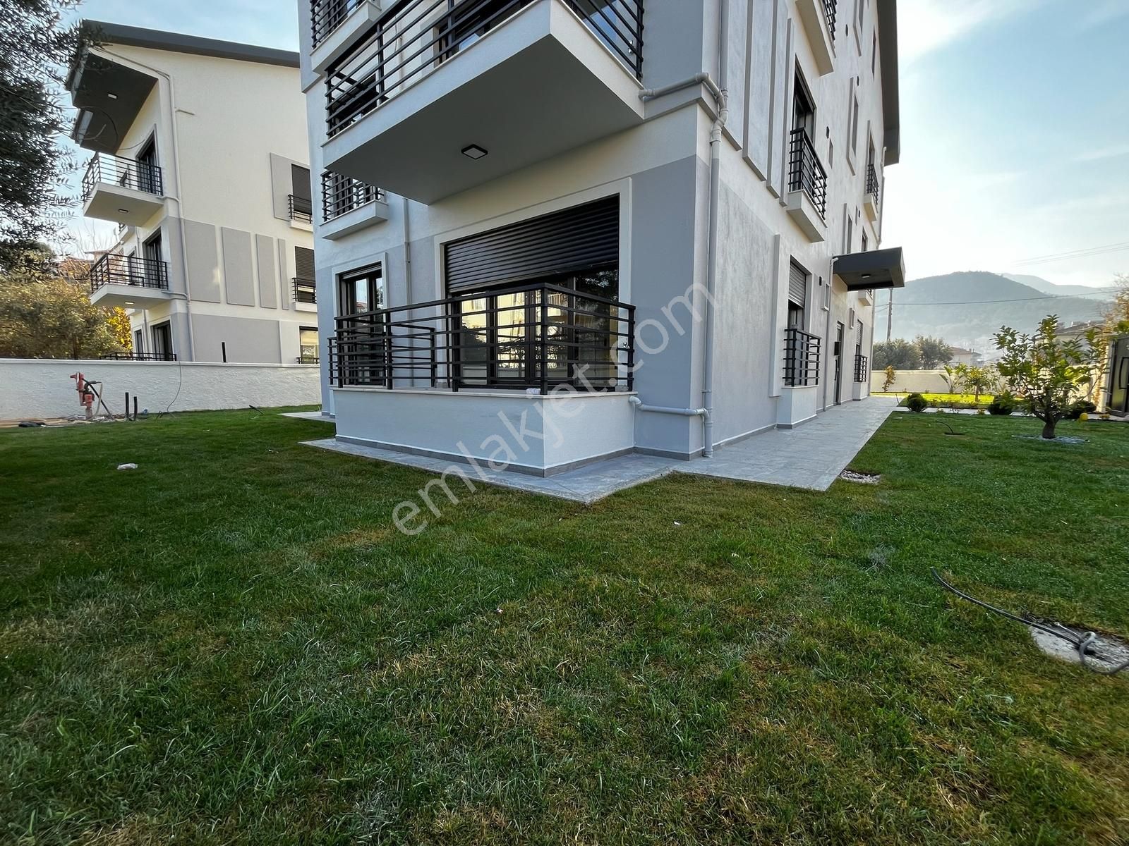 Letoon Hastanesi Yanı Kiralık 2+1 Bahçe Katı Daire