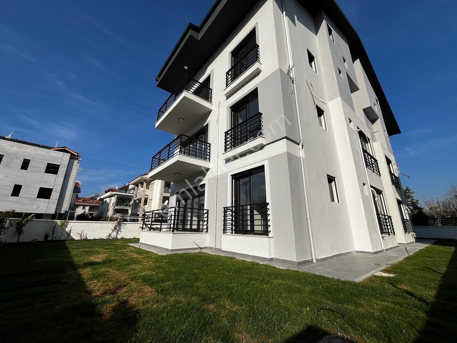 Letoon Hastanesi Yanı Kiralık 2+1 Bahçe Katı Daire - Görsel 34