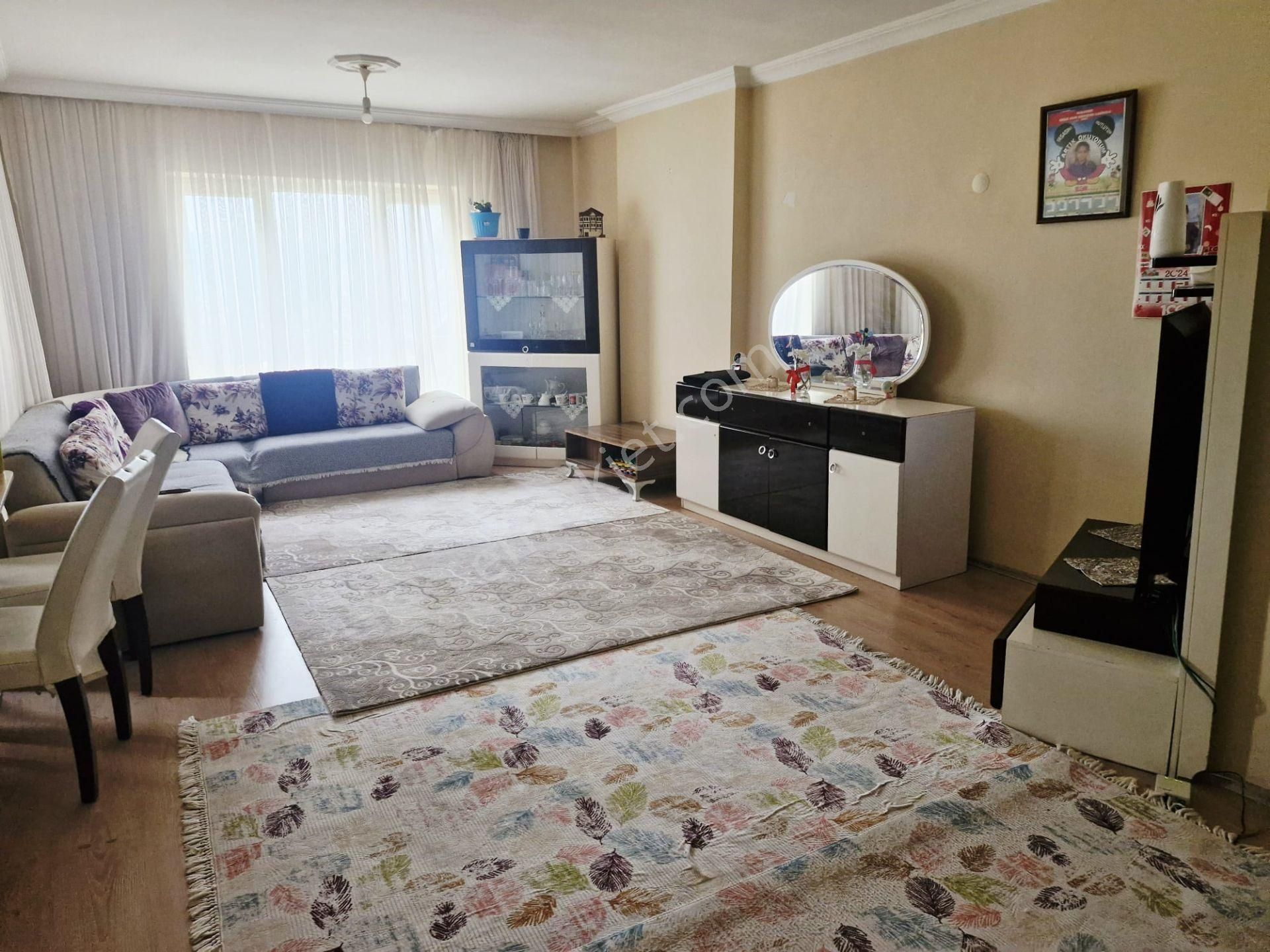 Kuşadası Uydukent'te Satılık 2+1 Fırsat Daire - Görsel 2