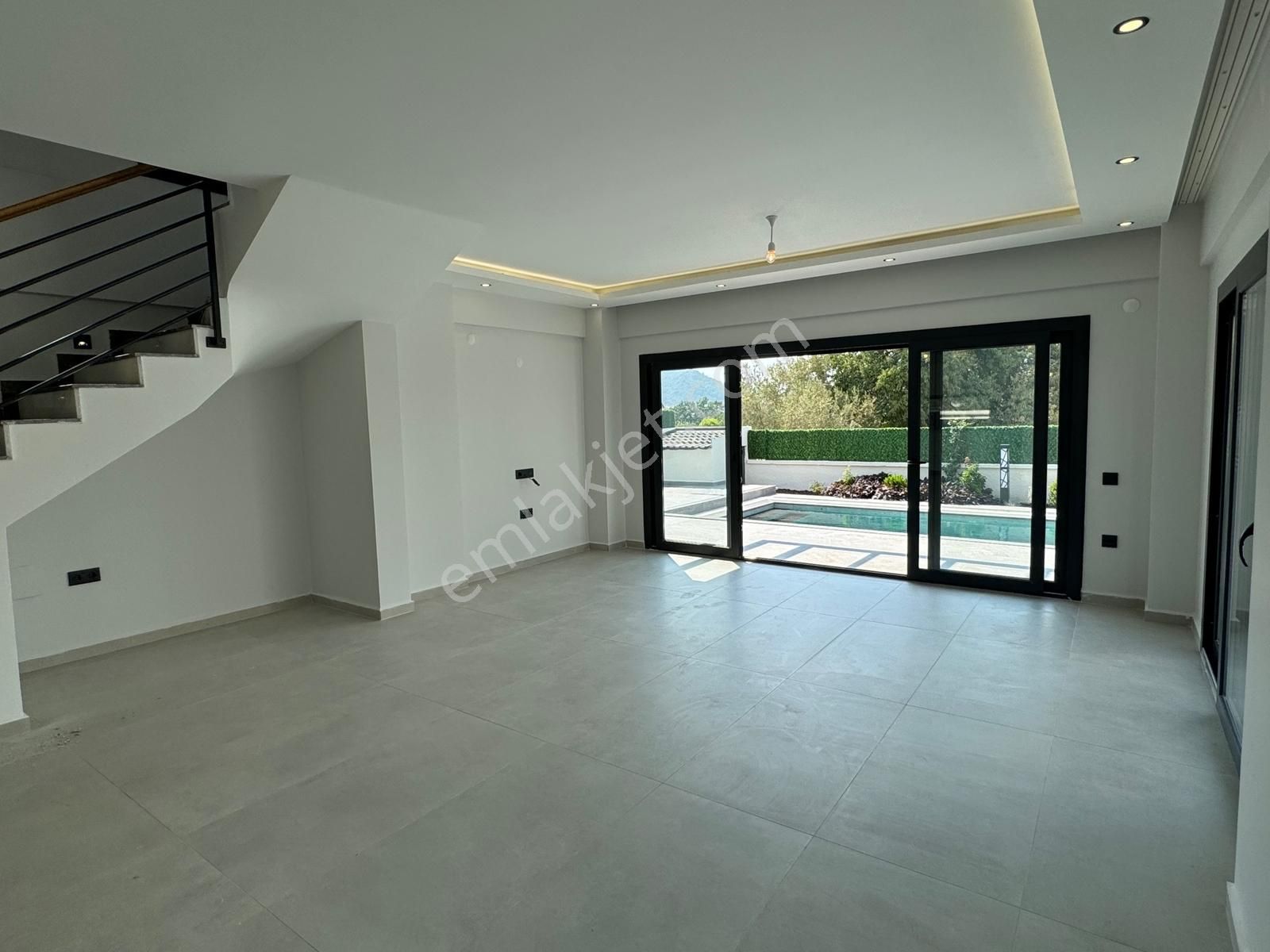 Hisarönü Merkezde 4+1 Sıfır Müstakil Villa | Özel Havuzlu - Görsel 7