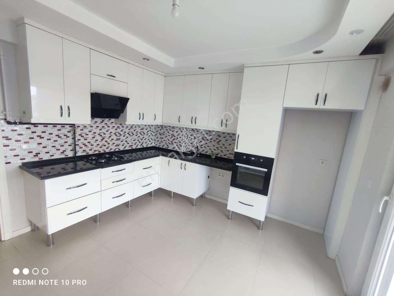 Site İçerisinde Havuzlu Güvenlikli 3+1 Kiralık Arakat Daire - Görsel 5