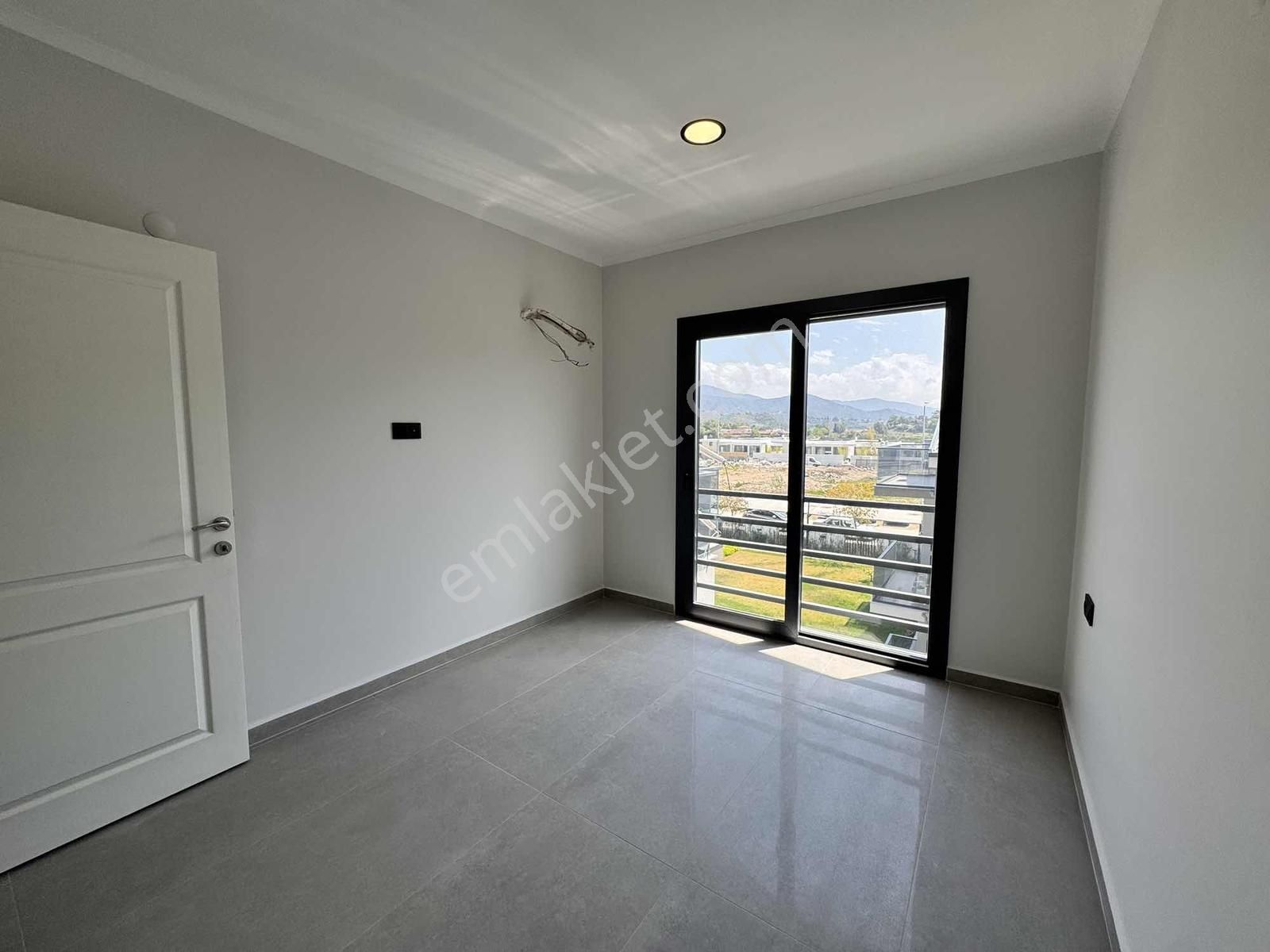 Fethiye Akmaz Plajına 250m | Site İçinde Sıfır 4+1 Çatı Dubleks - Görsel 9