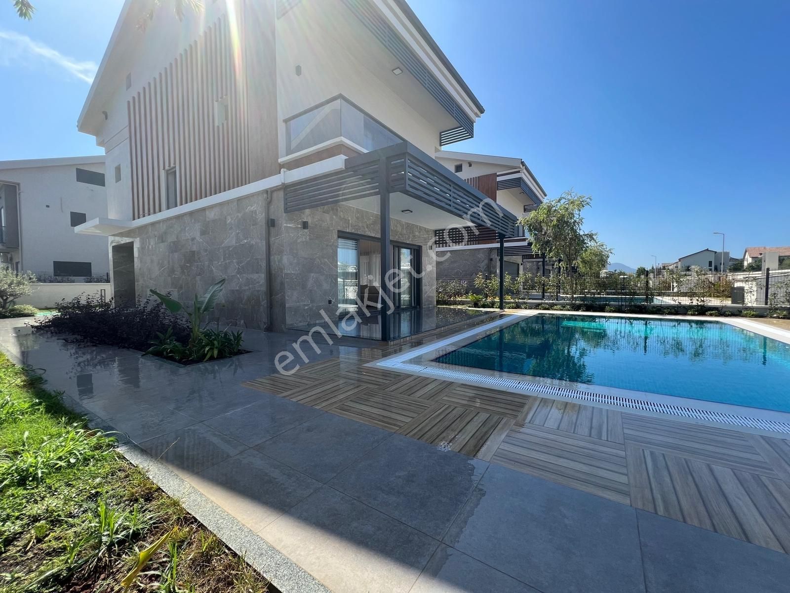 Akmaz Plajına 300m | Özel Havuzlu Sıfır Tripleks Villa | Fethiye - Görsel 33