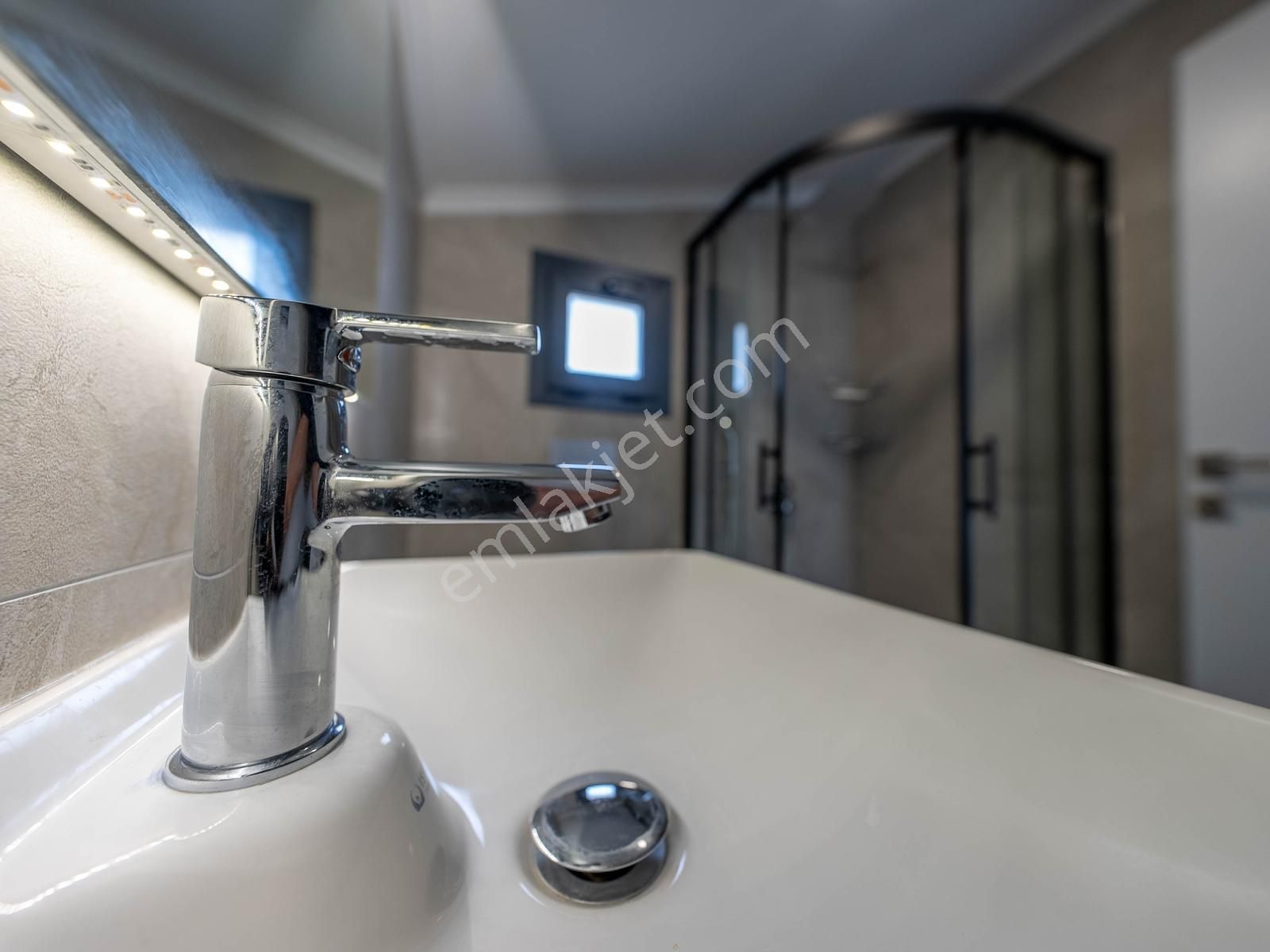 Akmaz Plajına 300m | Özel Havuzlu Sıfır Tripleks Villa | Fethiye - Görsel 21