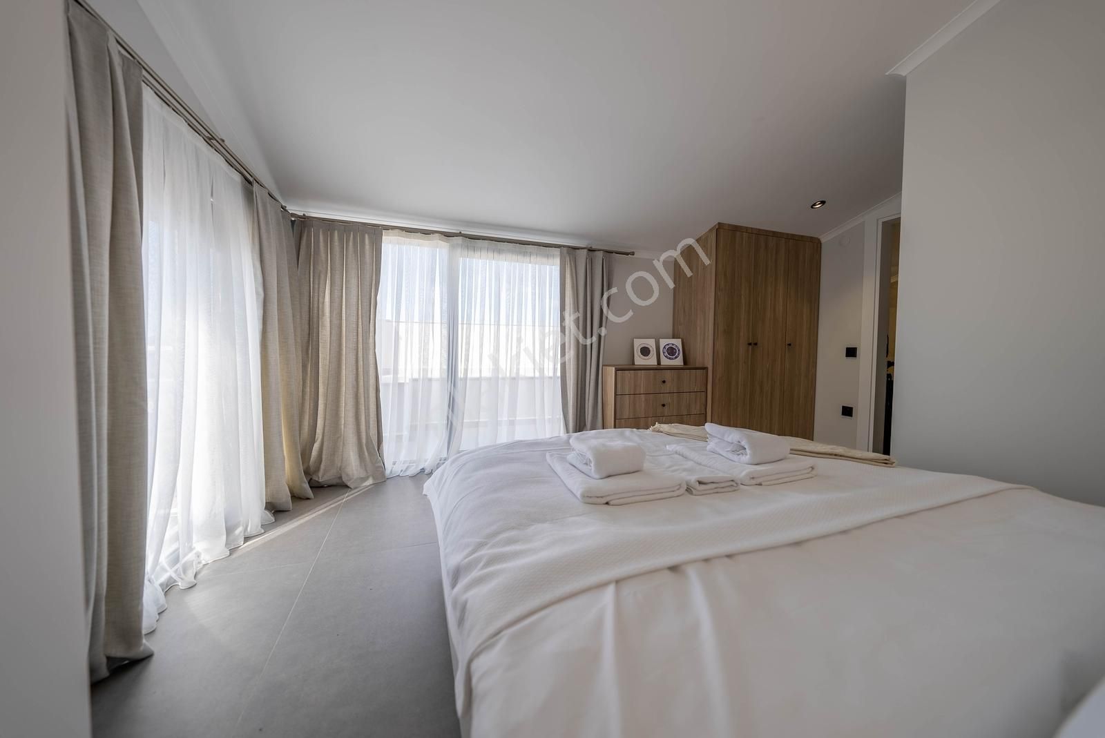 Akmaz Plajına 300m | Özel Havuzlu Sıfır Tripleks Villa | Fethiye - Görsel 20