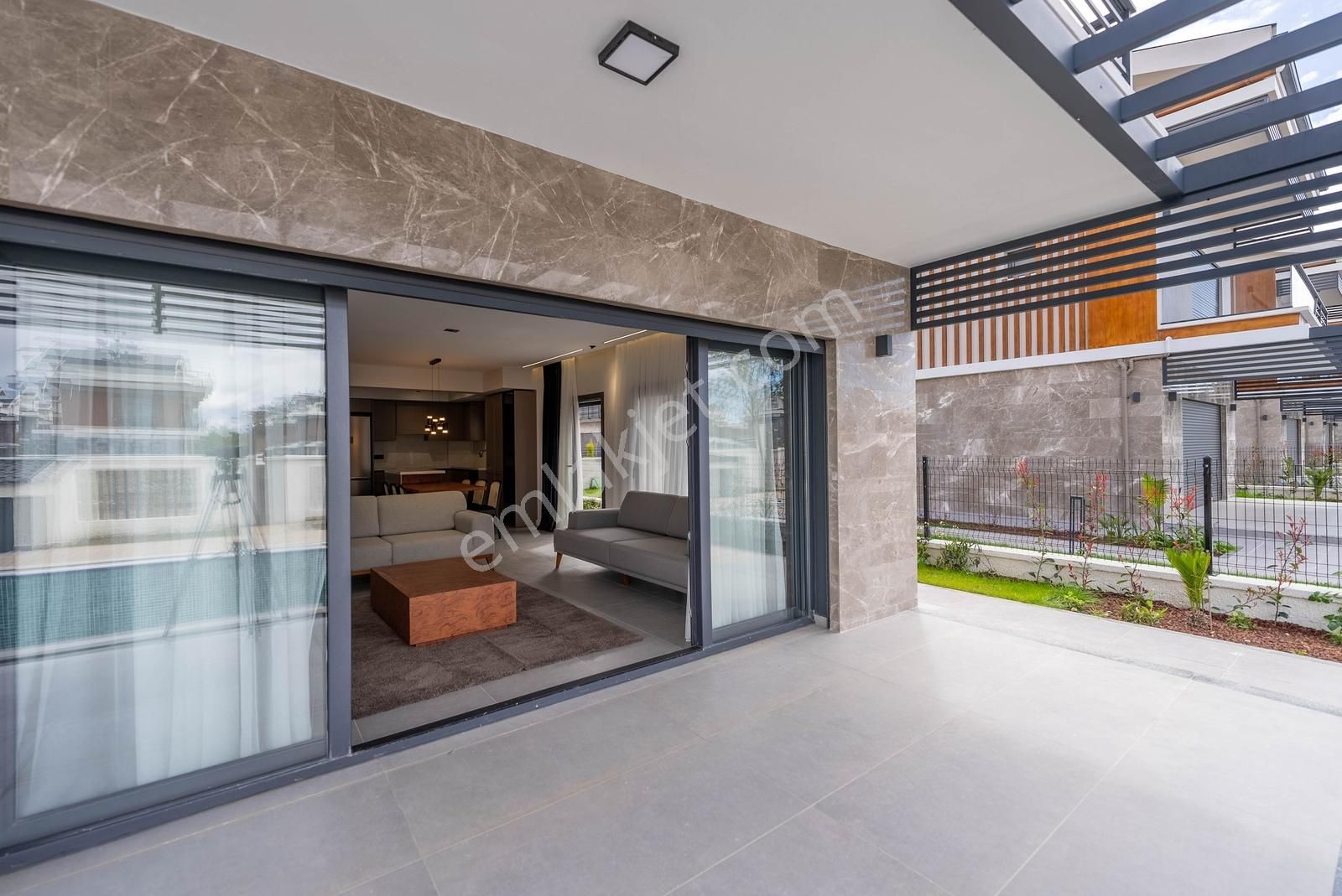 Akmaz Plajına 300m | Özel Havuzlu Sıfır Tripleks Villa | Fethiye - Görsel 23