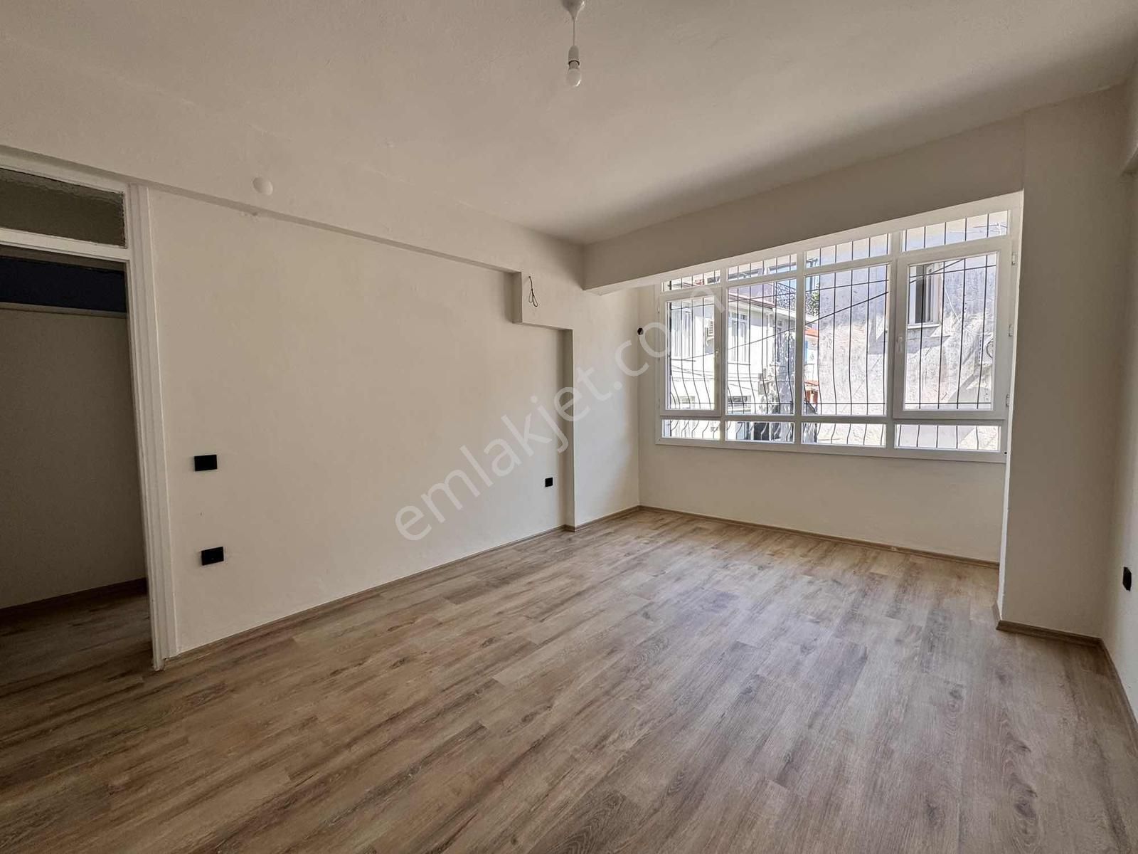 Kesikkapı'da Kiralık Ara Kat 3+1 Daire - Görsel 13