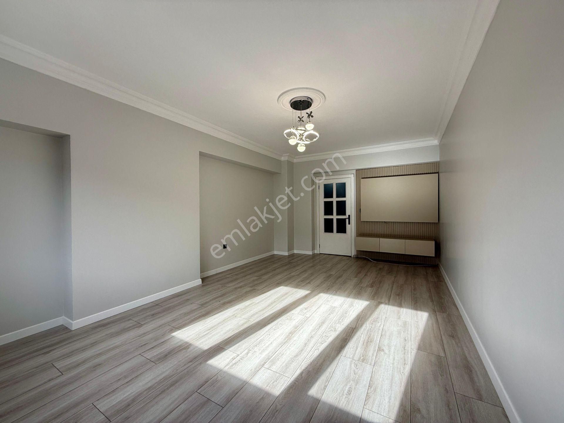 Kalecik Emlak'tan Merkezde Full Yapılı Ara Kat Tam Güney Cephe 3+1 - Görsel 11