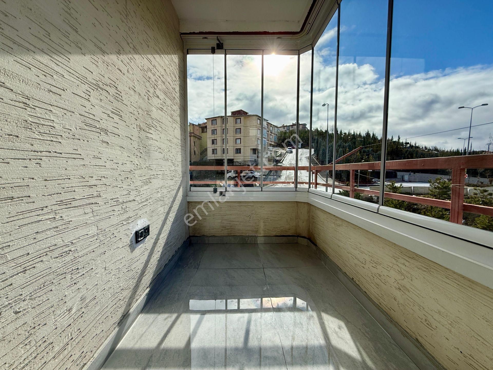 Kalecik Emlak'tan Merkezde Full Yapılı Ara Kat Tam Güney Cephe 3+1 - Görsel 23