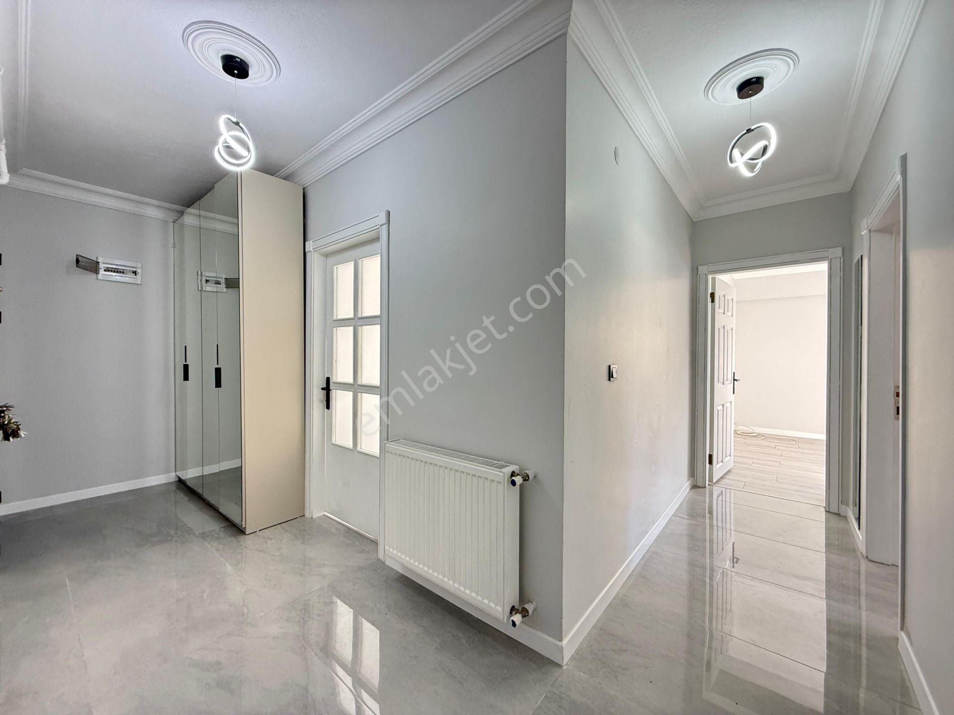 Kalecik Emlak'tan Merkezde Full Yapılı Ara Kat Tam Güney Cephe 3+1 - Görsel 20