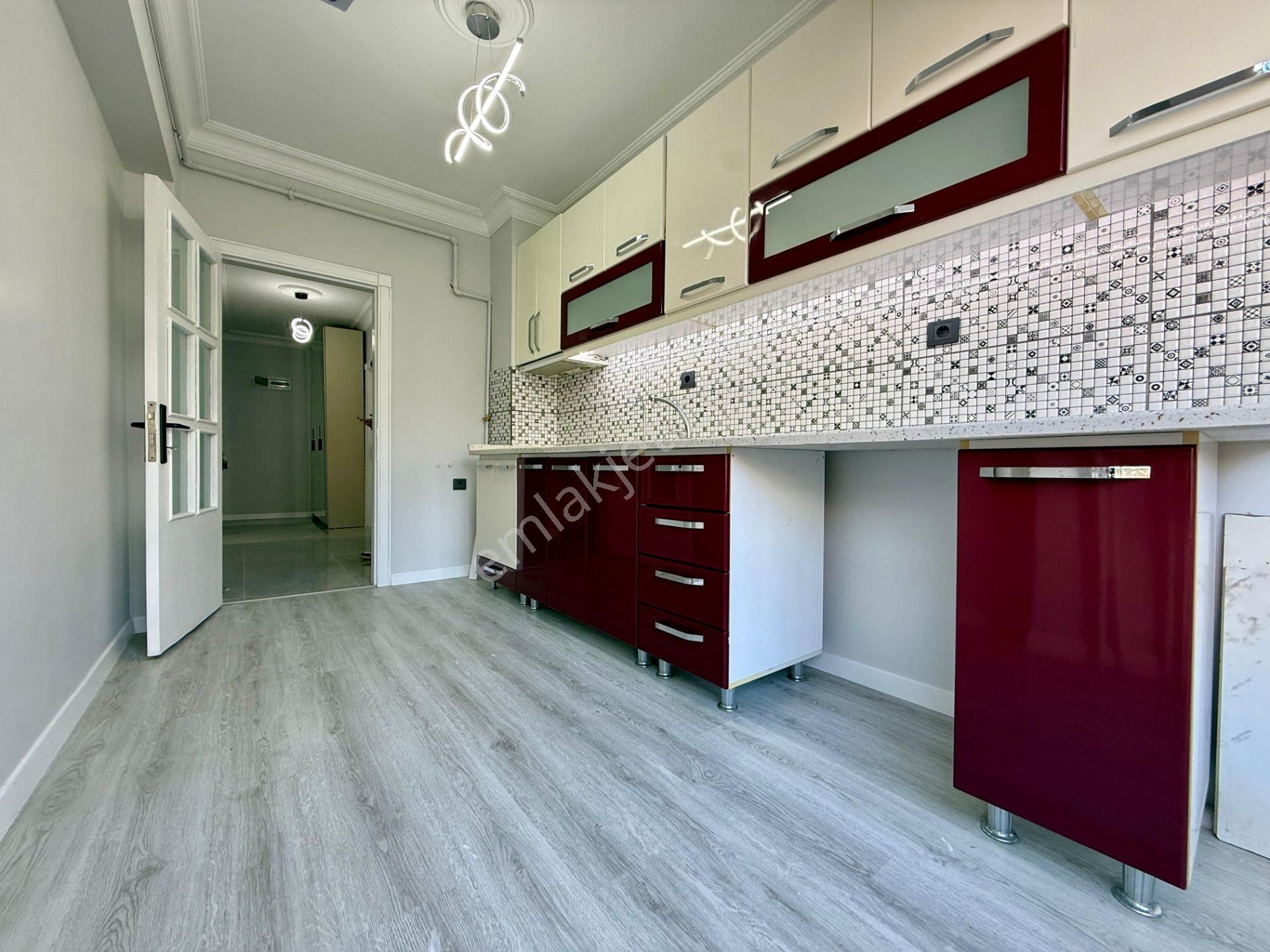 Kalecik Emlak'tan Merkezde Full Yapılı Ara Kat Tam Güney Cephe 3+1 - Görsel 5