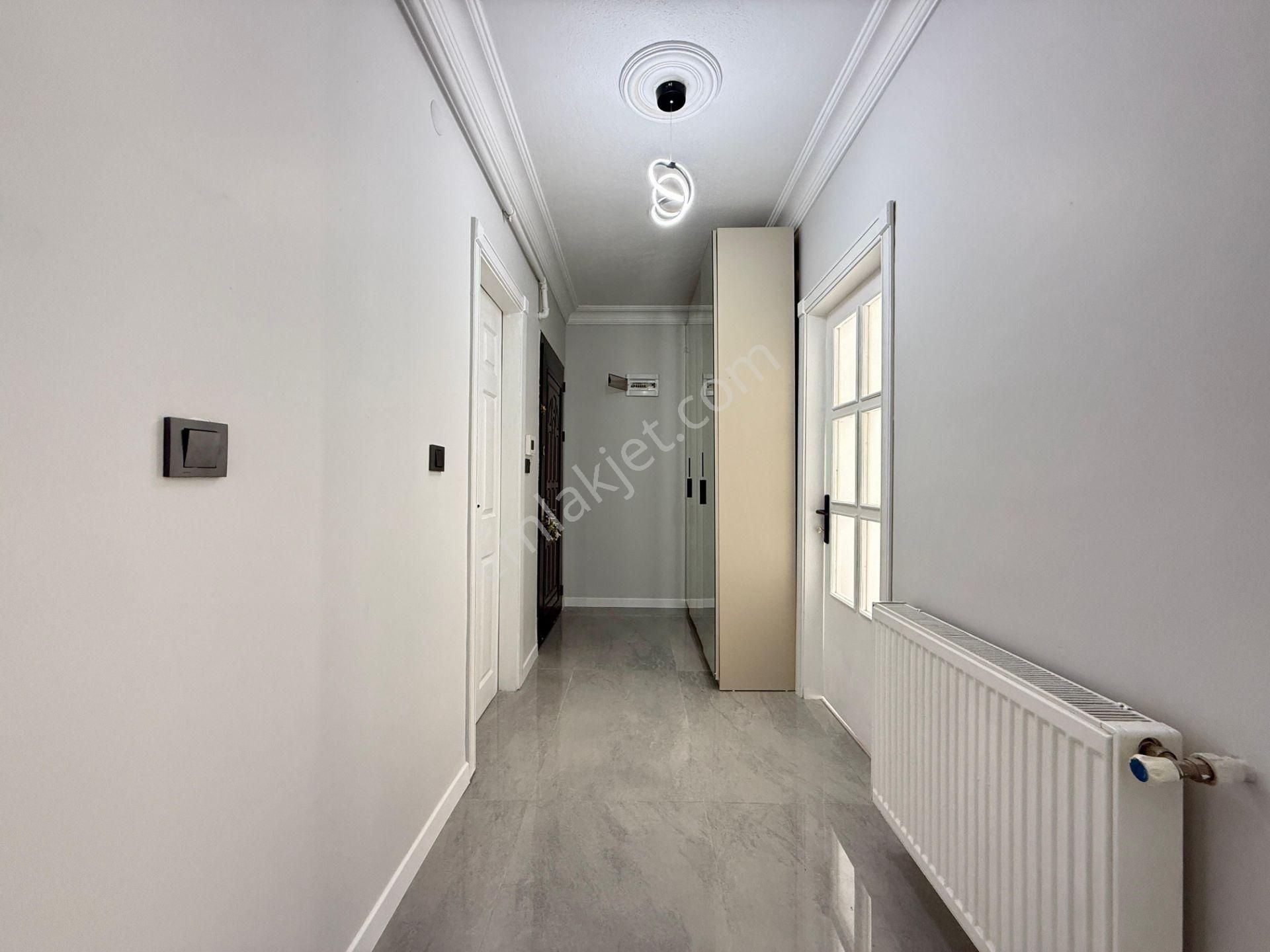 Kalecik Emlak'tan Merkezde Full Yapılı Ara Kat Tam Güney Cephe 3+1 - Görsel 19