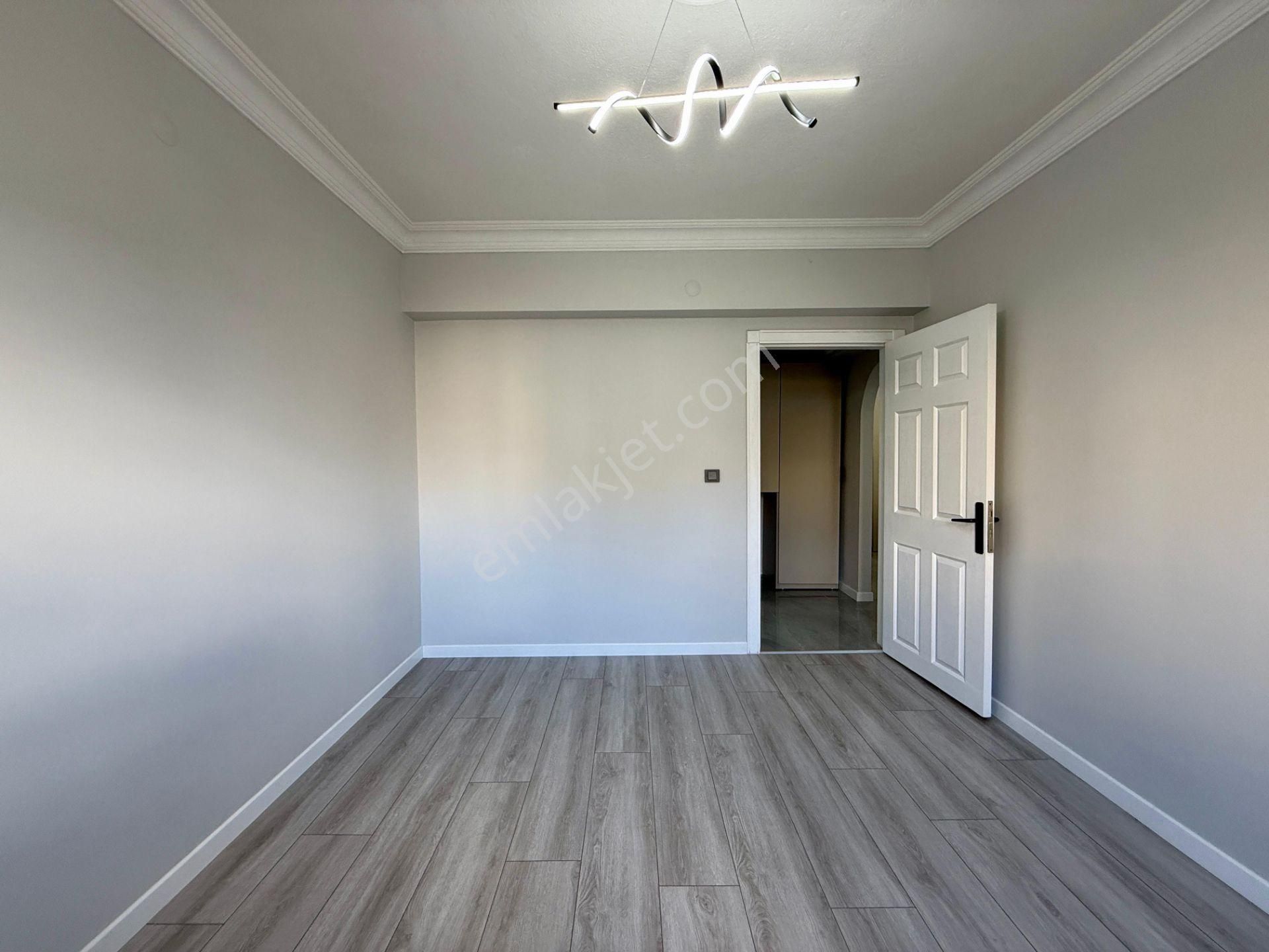 Kalecik Emlak'tan Merkezde Full Yapılı Ara Kat Tam Güney Cephe 3+1 - Görsel 17