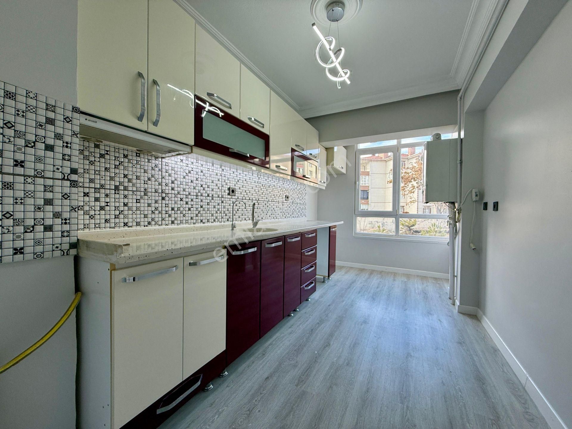 Kalecik Emlak'tan Merkezde Full Yapılı Ara Kat Tam Güney Cephe 3+1