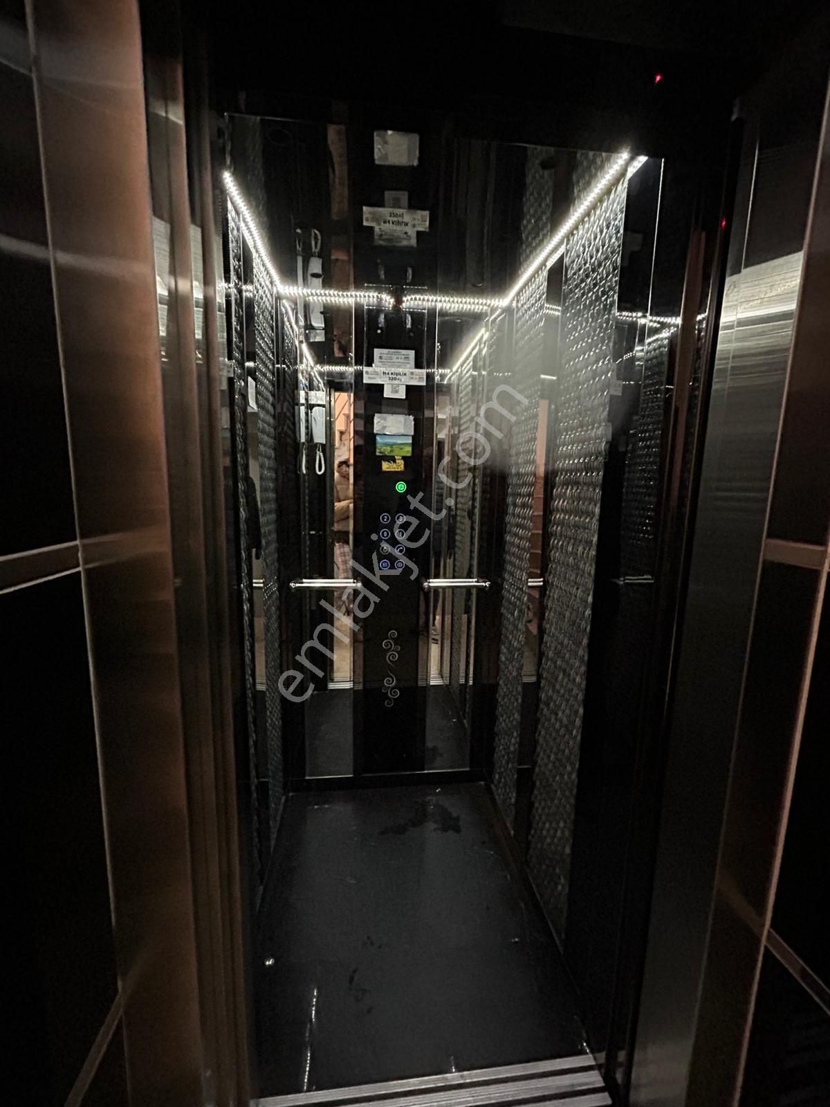 Köşe Başı Her Yere Yakin - Görsel 26