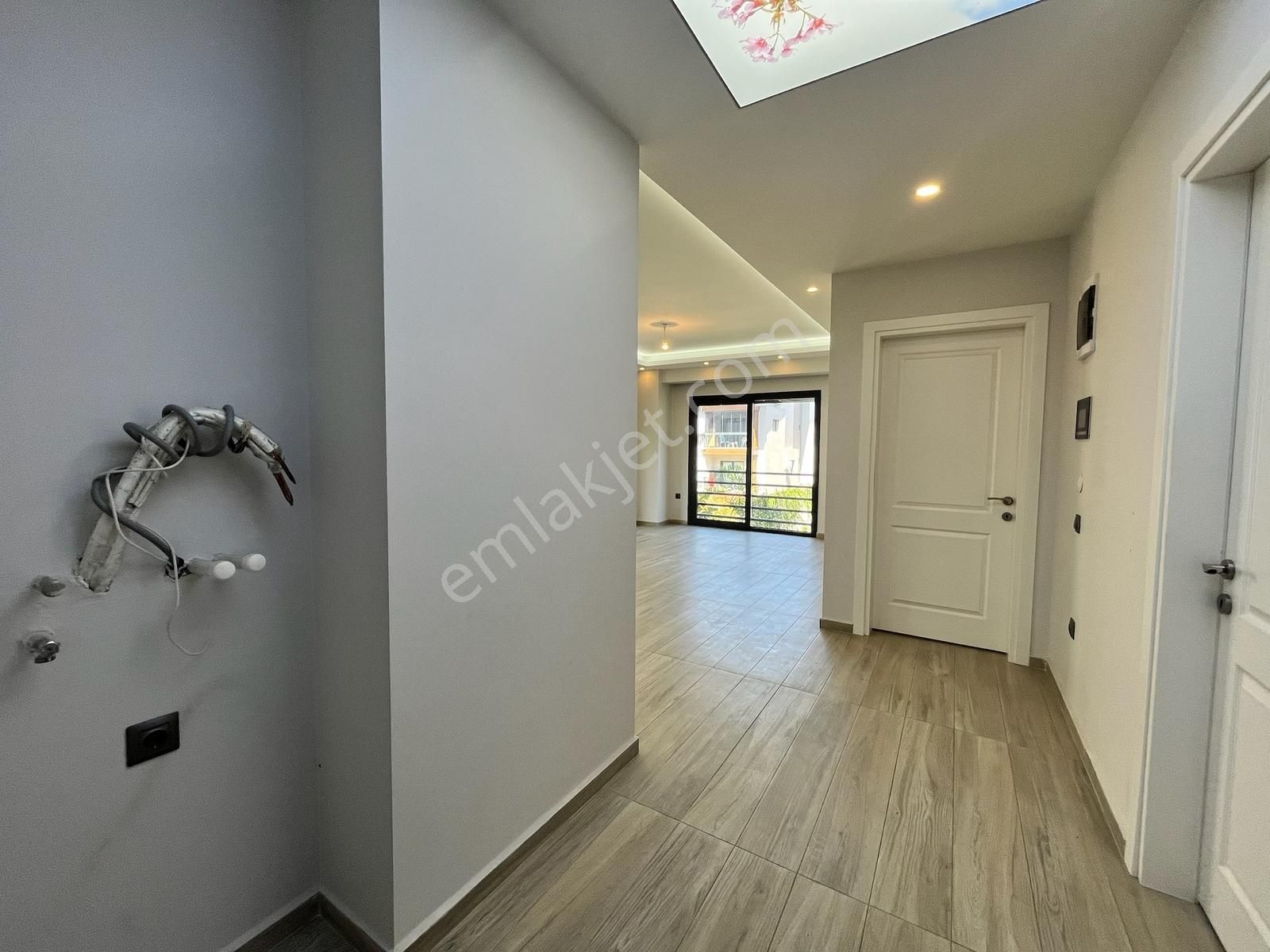 Taşyaka Körfez Meydan Konutları'nda Ara Kat 2+1 Kiralık Daire - Görsel 30
