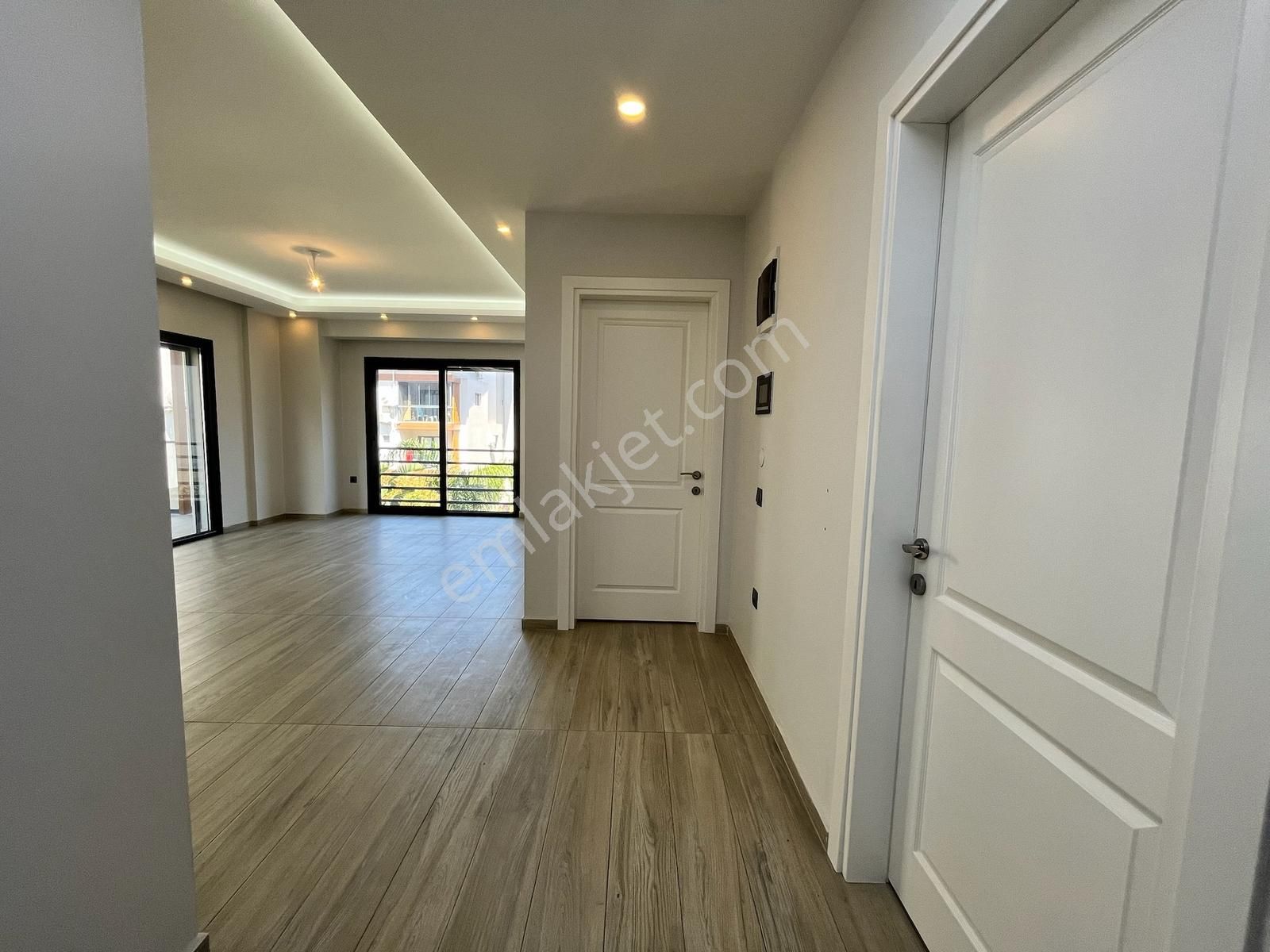 Taşyaka Körfez Meydan Konutları'nda Ara Kat 2+1 Kiralık Daire - Görsel 7