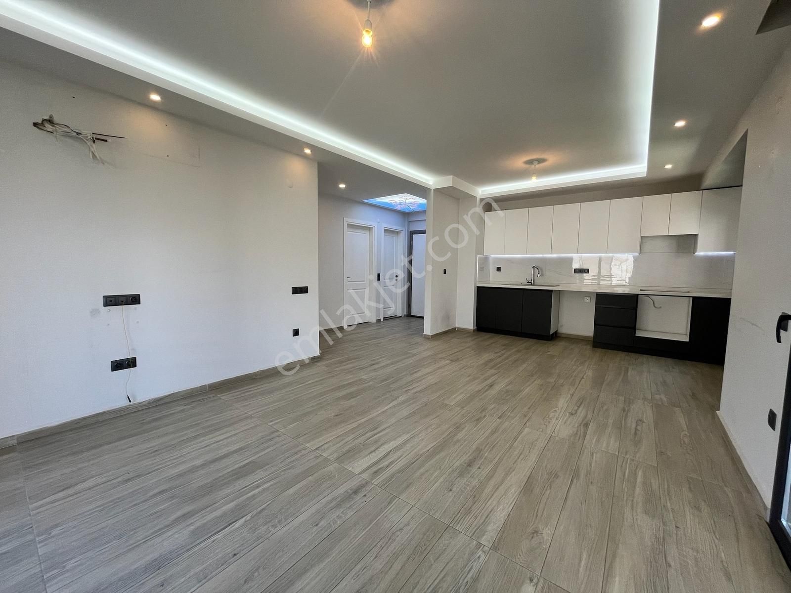 Taşyaka Körfez Meydan Konutları'nda Ara Kat 2+1 Kiralık Daire - Görsel 25