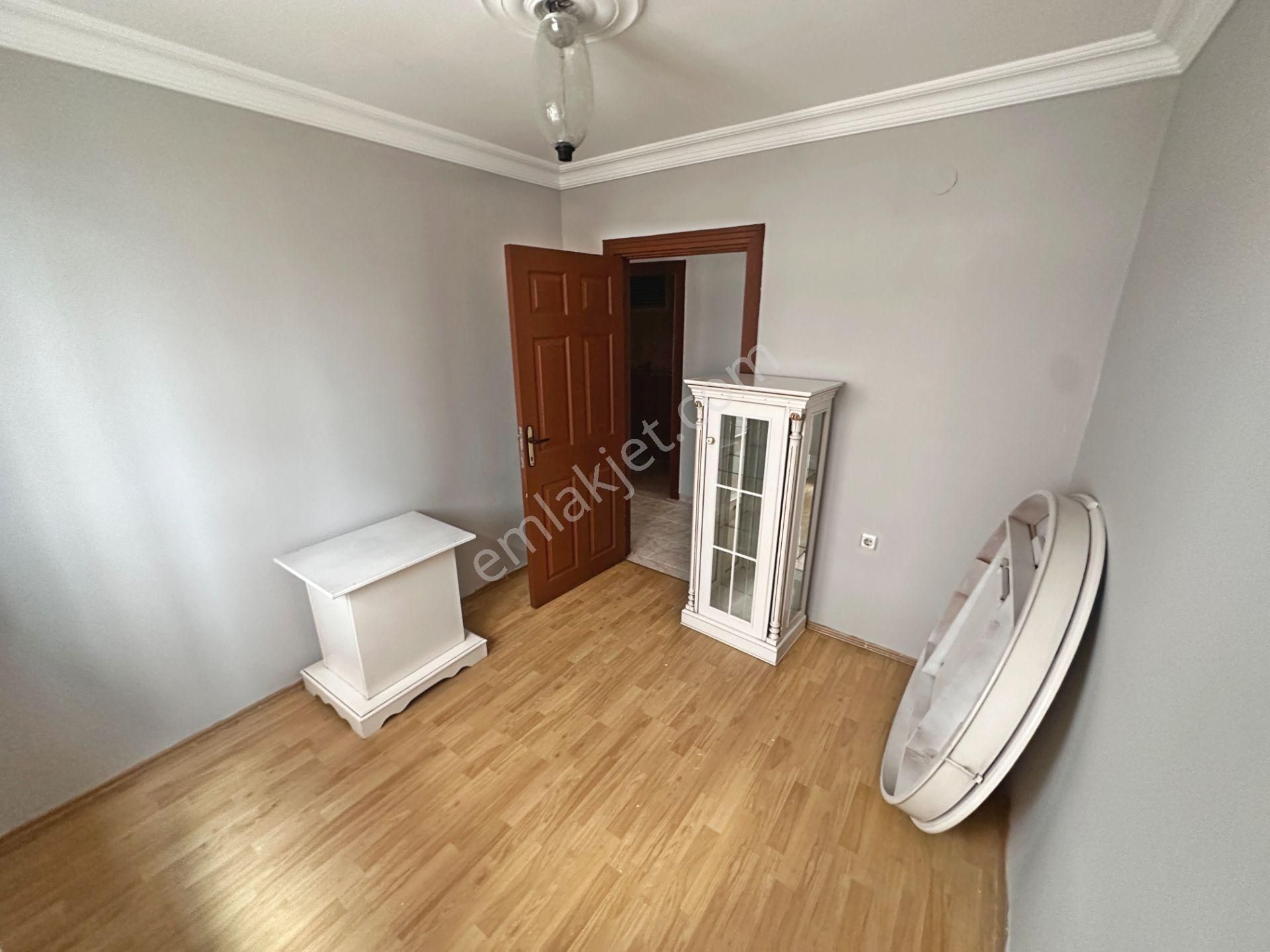 Mamak Belediye Yakınında Ara Katta Ön Cephede 3+1 Kiralık Daire - Görsel 16