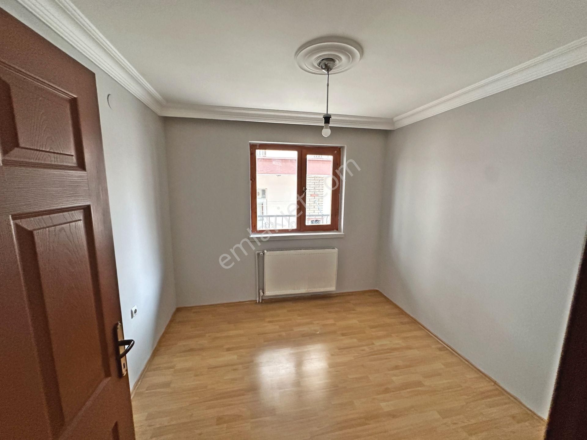 Mamak Belediye Yakınında Ara Katta Ön Cephede 3+1 Kiralık Daire - Görsel 6