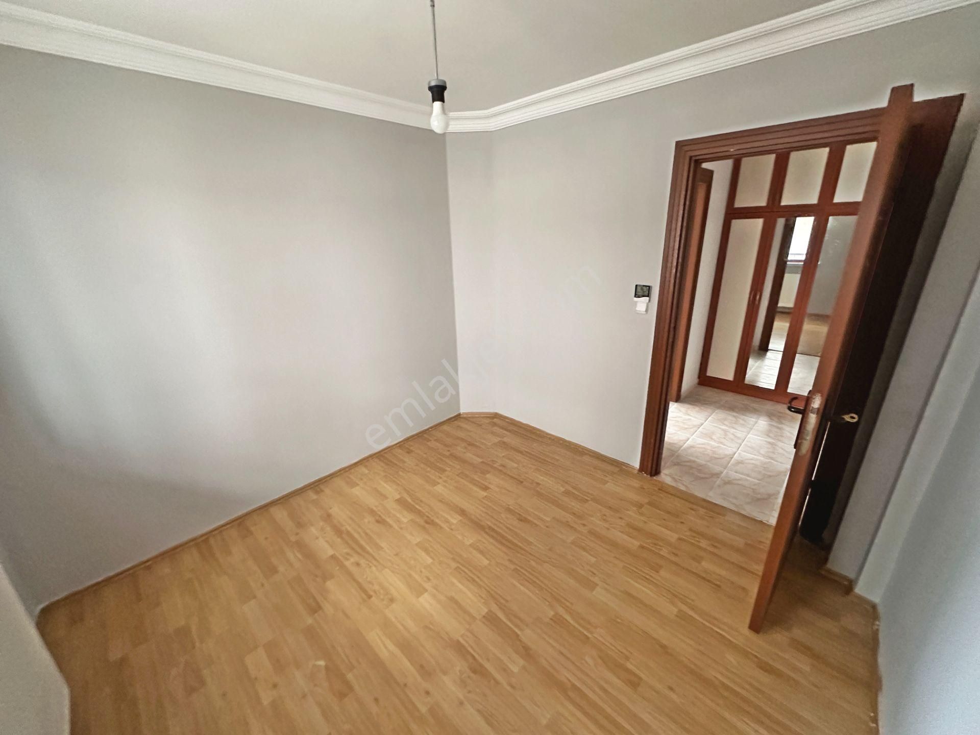 Mamak Belediye Yakınında Ara Katta Ön Cephede 3+1 Kiralık Daire - Görsel 7