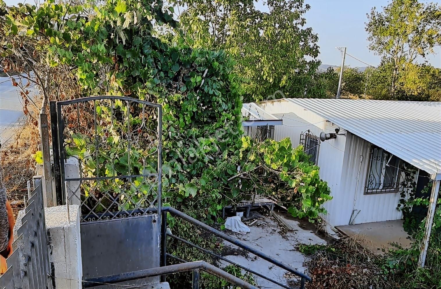 Bursa Karacabey Hürriyet'de İçinde Bağ Evi Olan Satılık Arsa - Görsel 8